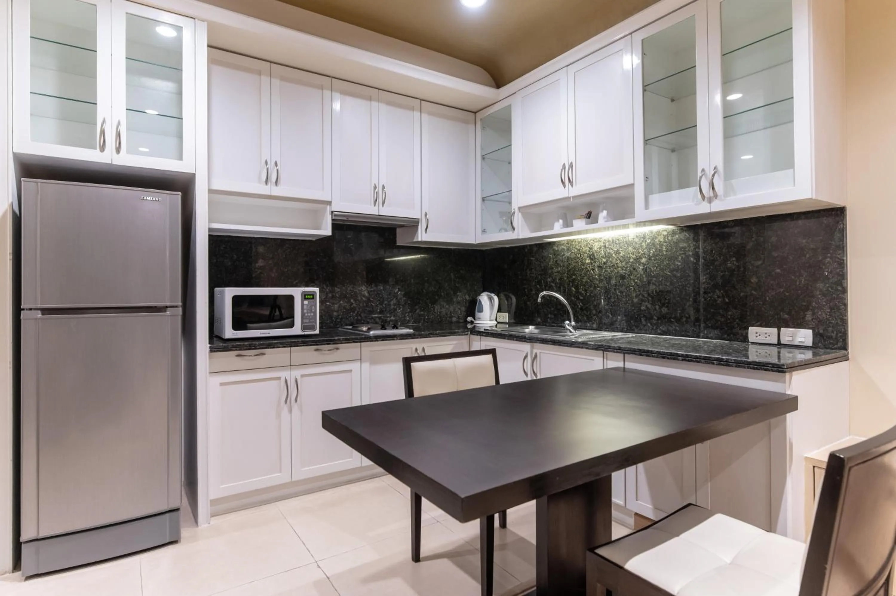 Dining area in Admiral Premier Bangkok