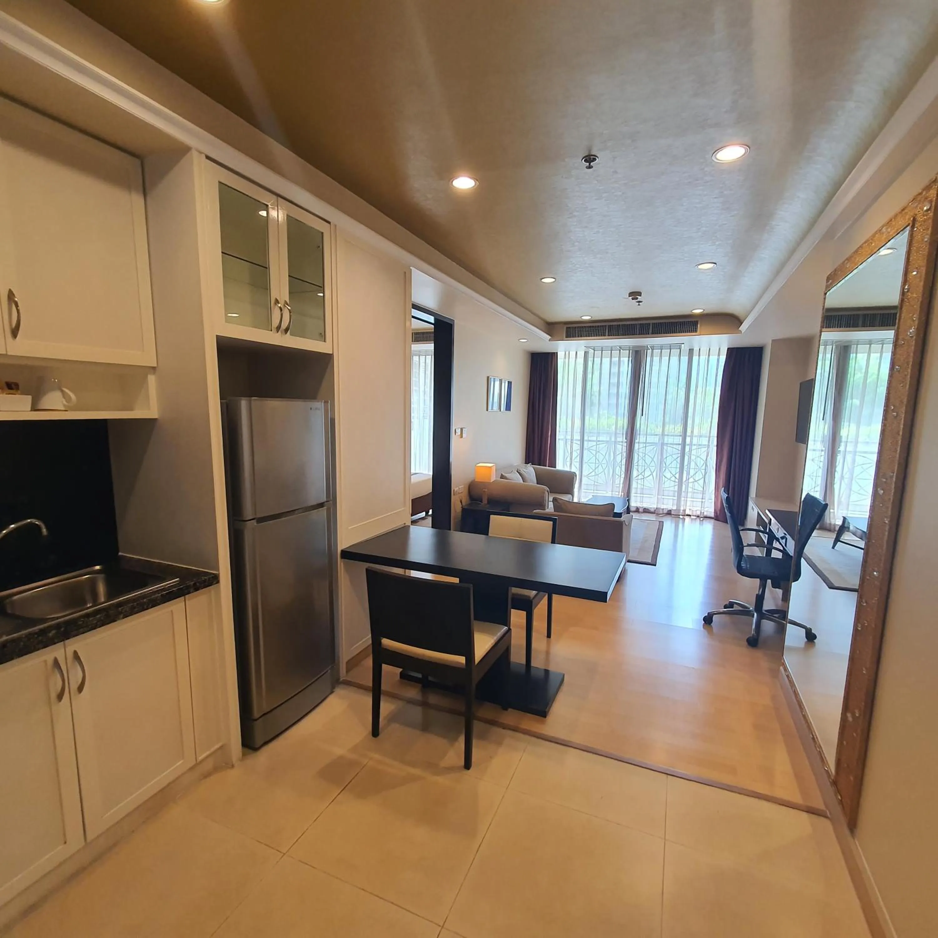 Kitchen or kitchenette in Admiral Premier Bangkok