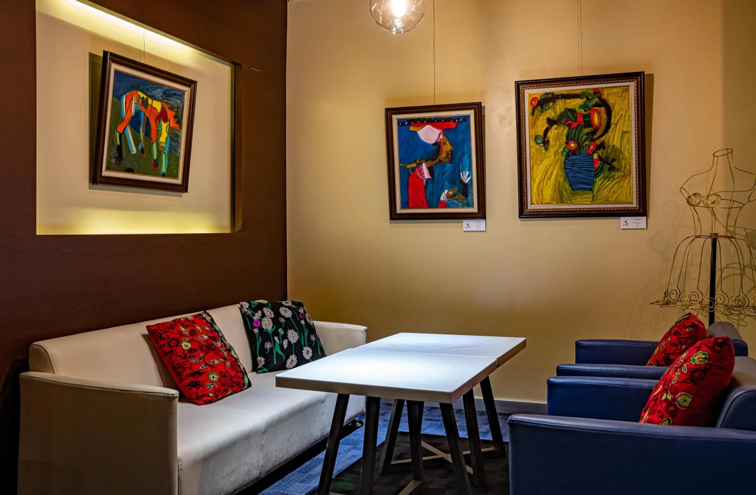 Seating area in Edelweiss Art Hotel