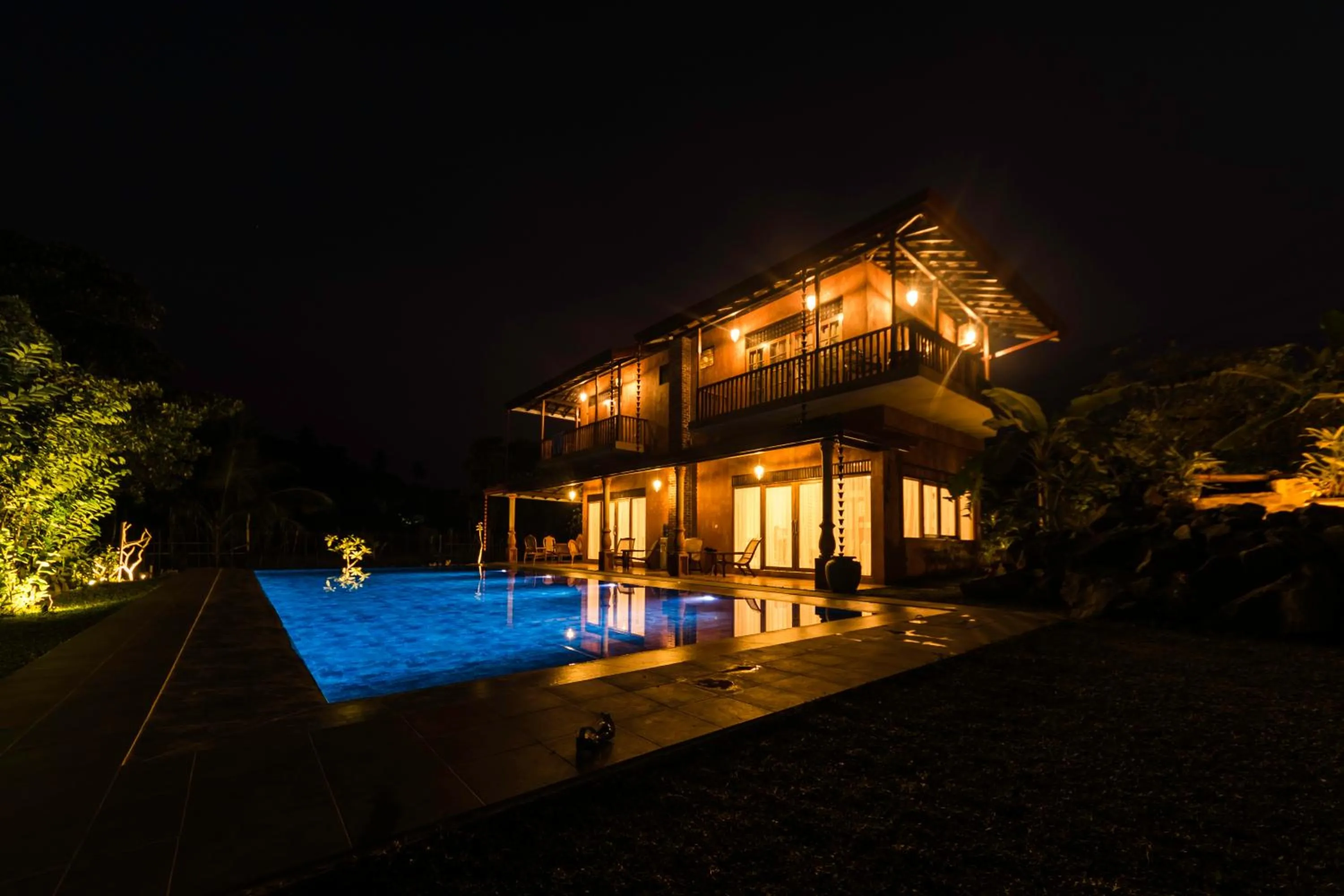 Swimming pool in D Canal House