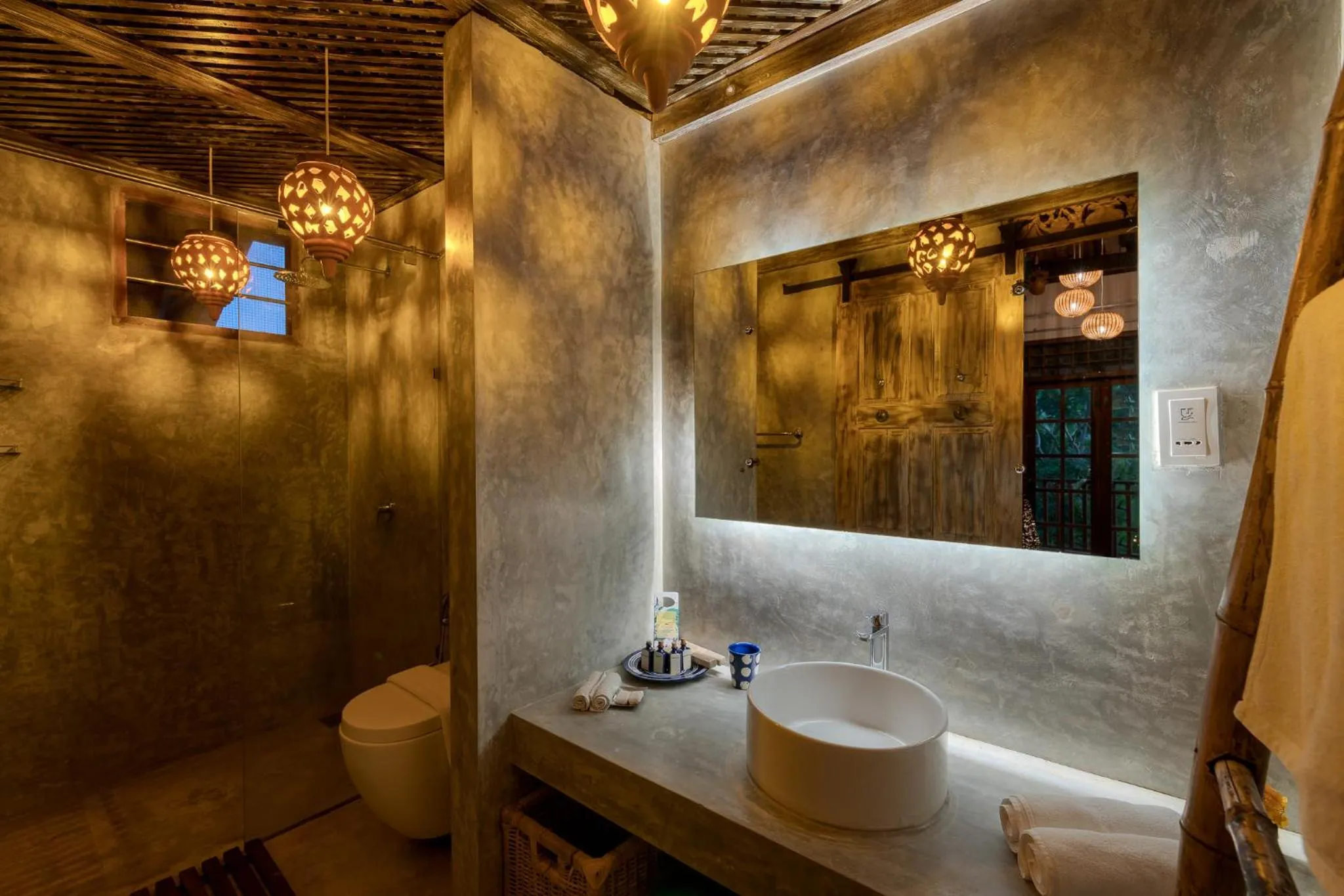 Shower in D Canal House