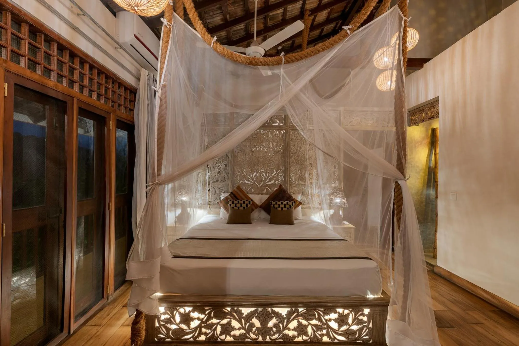 Bed in D Canal House