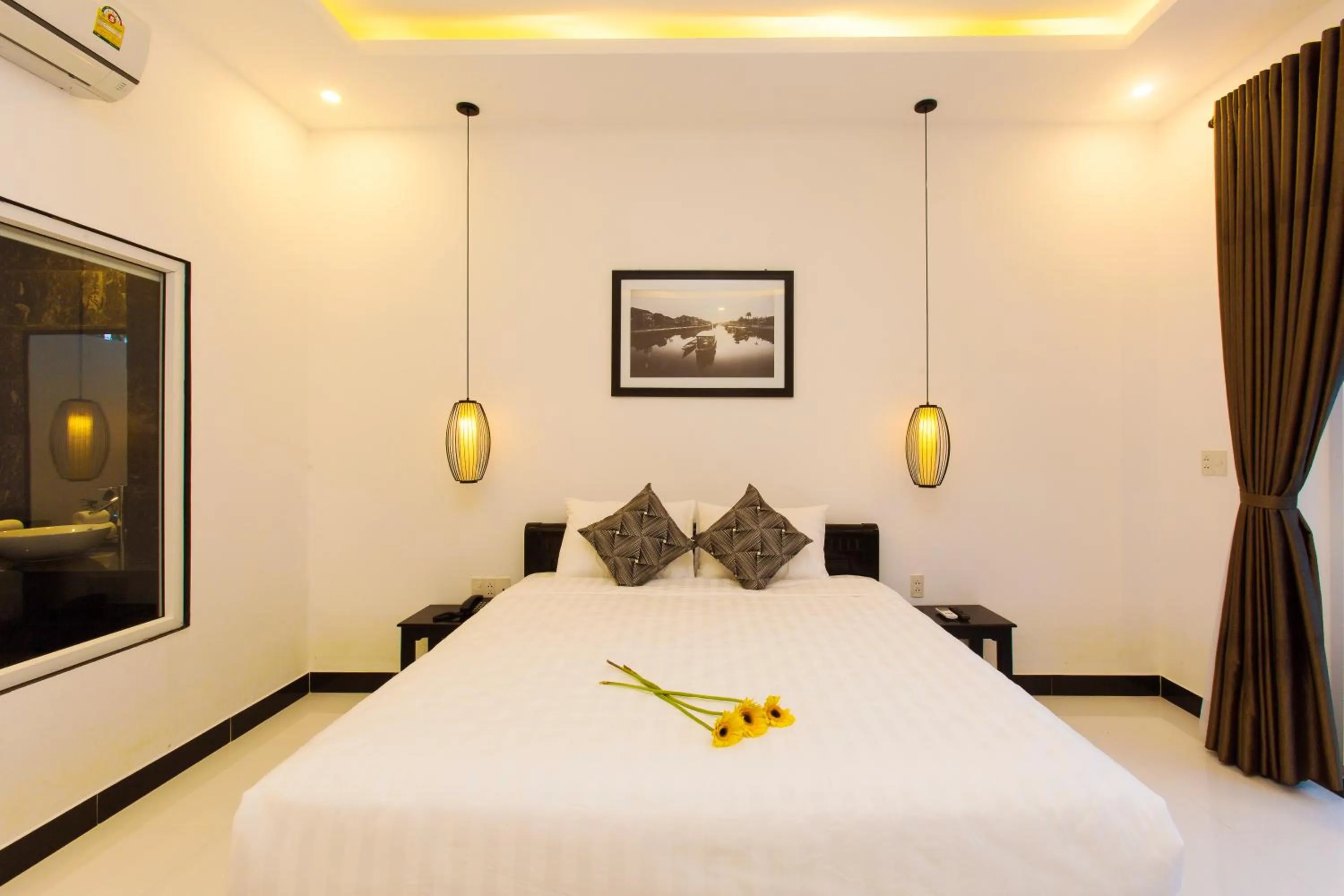 Photo of the whole room, Bed in Hoi An Sunny Pool Villa