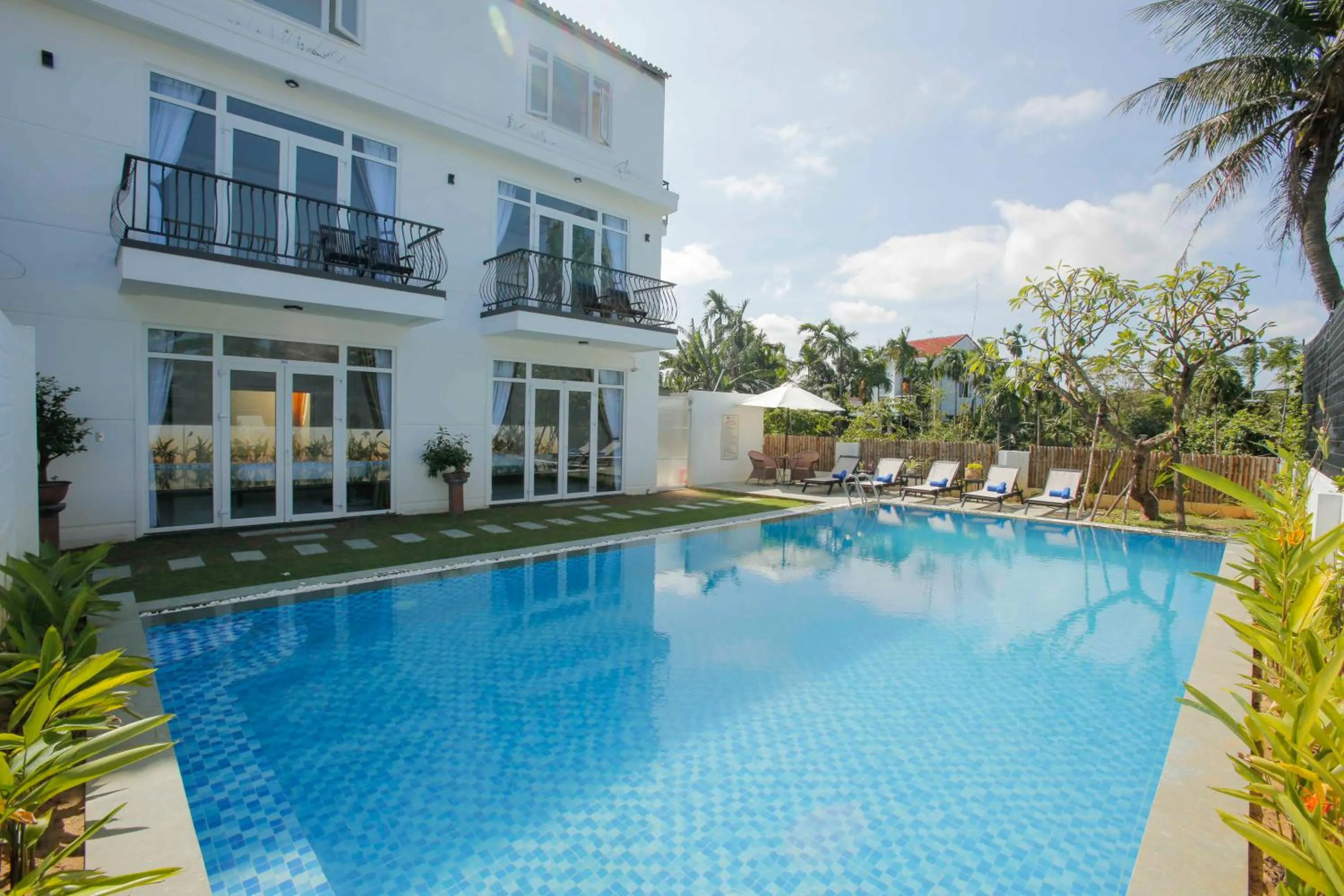 Patio in Hoi An Sunny Pool Villa