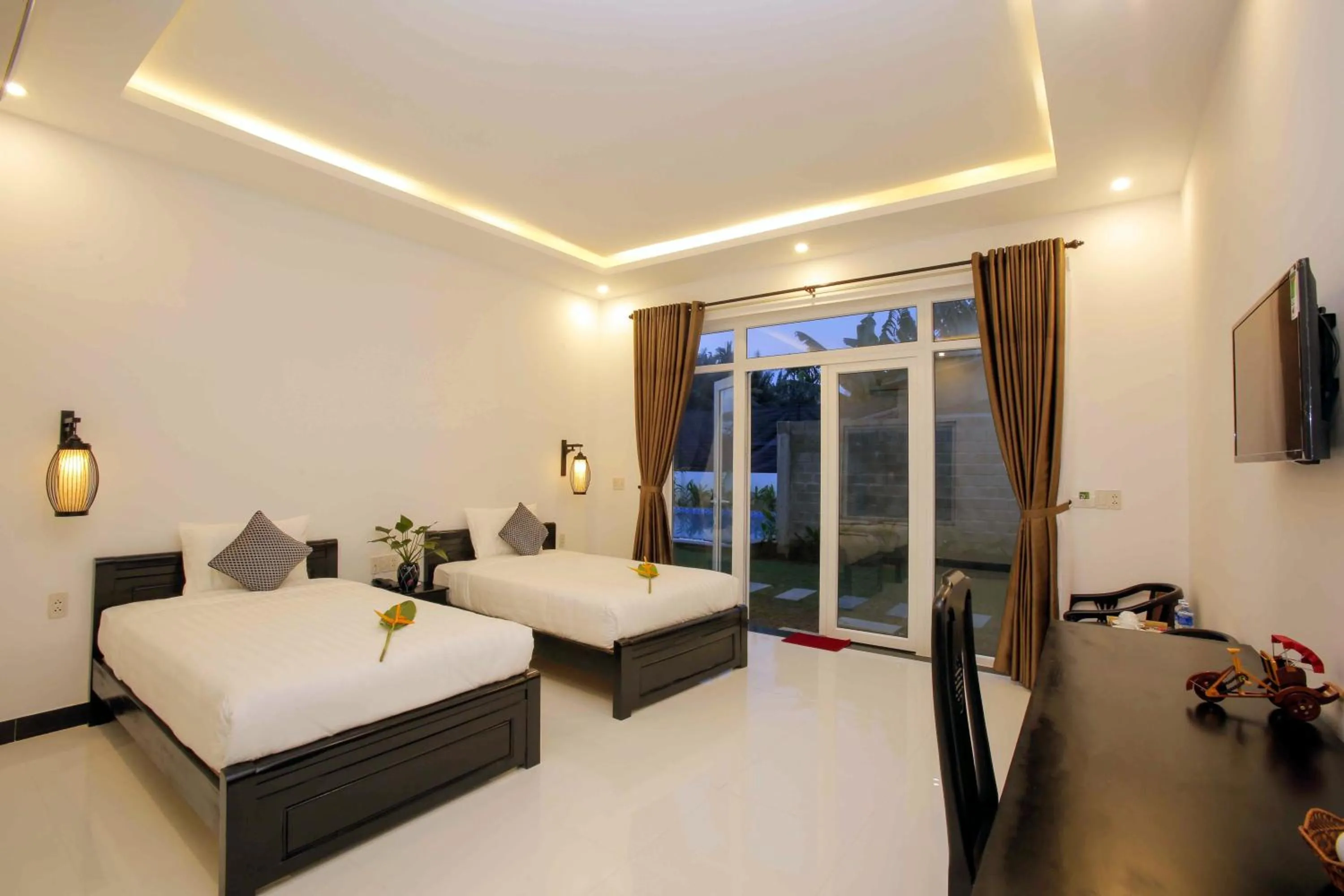 Patio, Bed in Hoi An Sunny Pool Villa