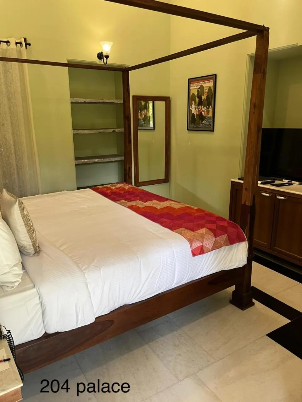 Bedroom, Bed in Gogunda Palace