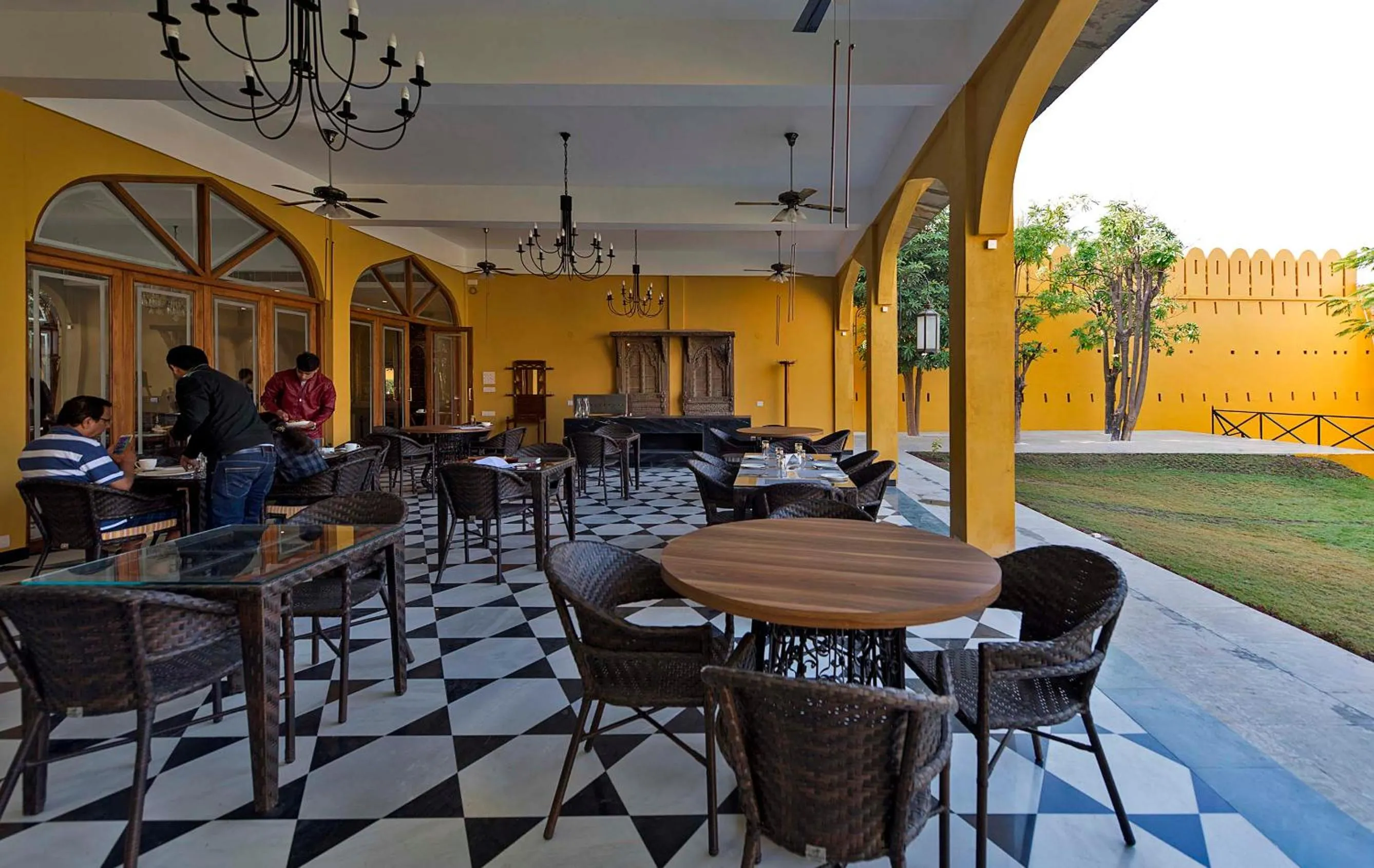 Restaurant/places to eat in Gogunda Palace