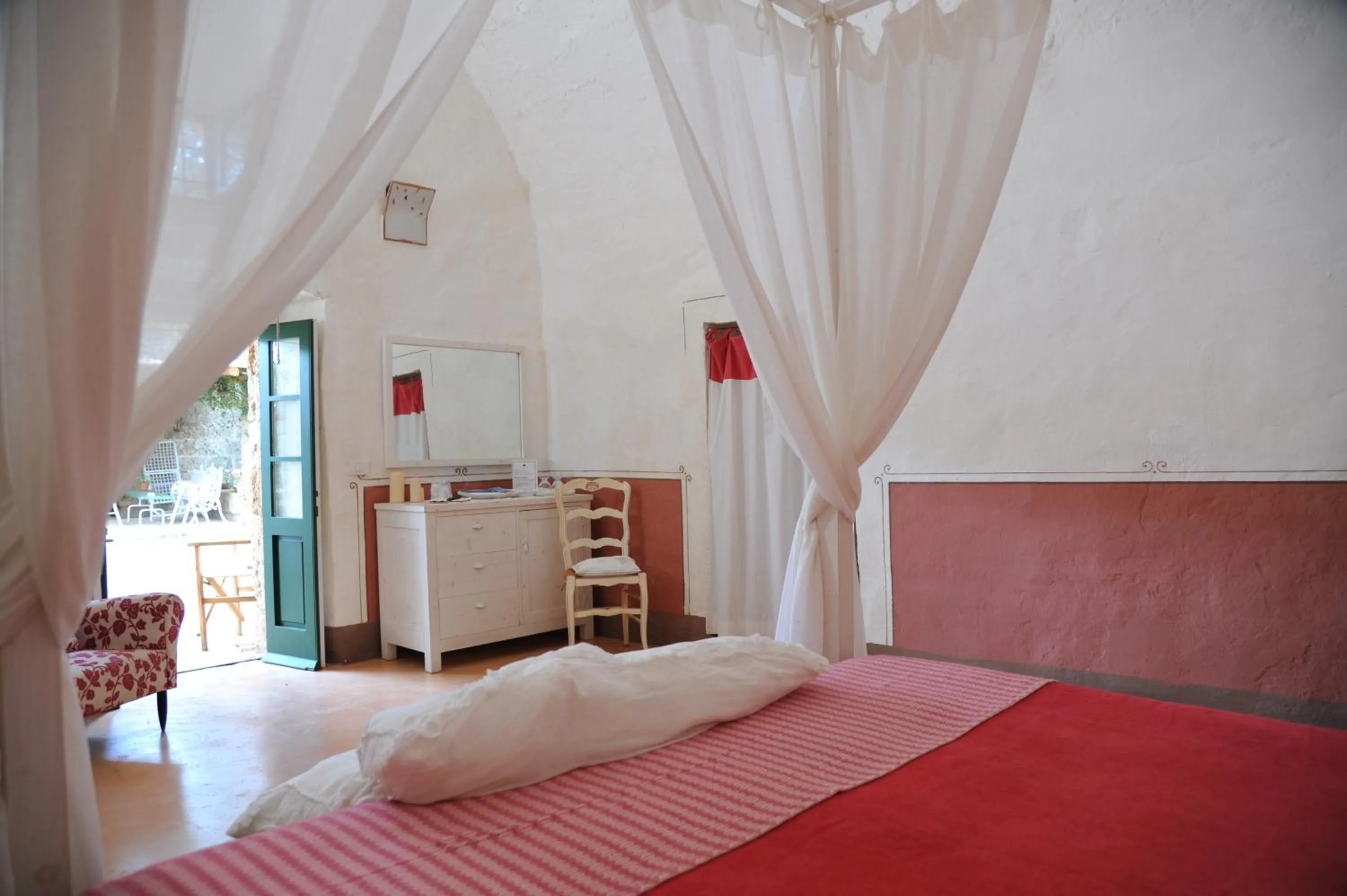 Photo of the whole room in Masseria Cristo