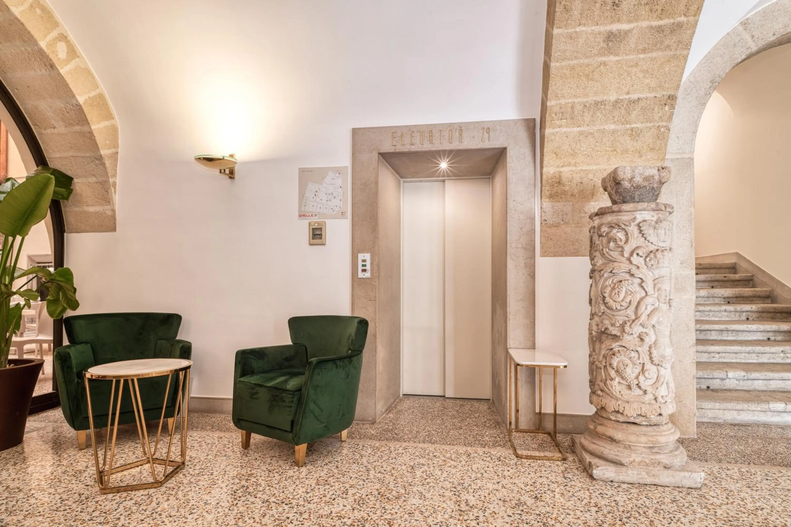 elevator in Hotel San Nicola