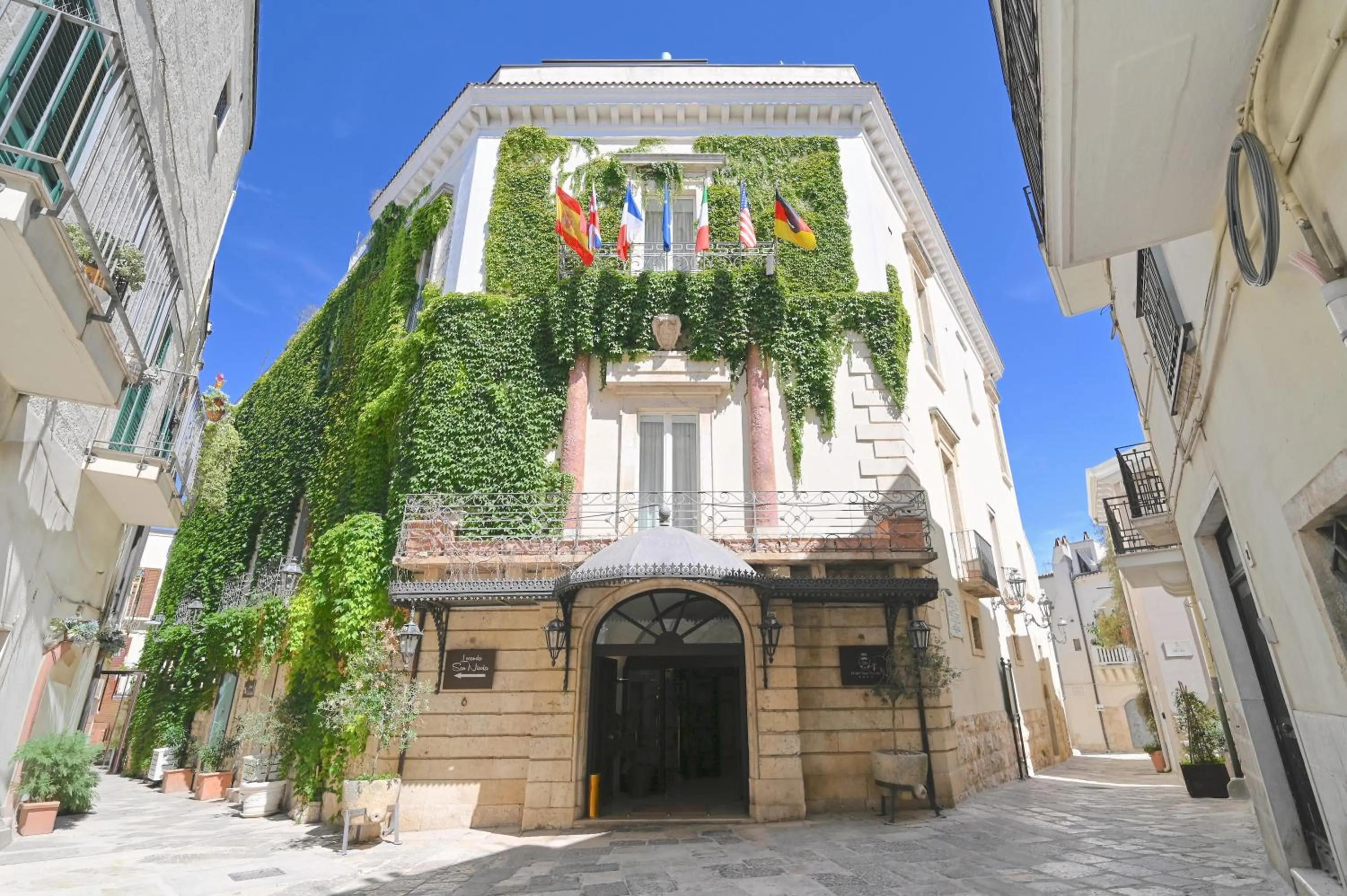 Property building in Hotel San Nicola