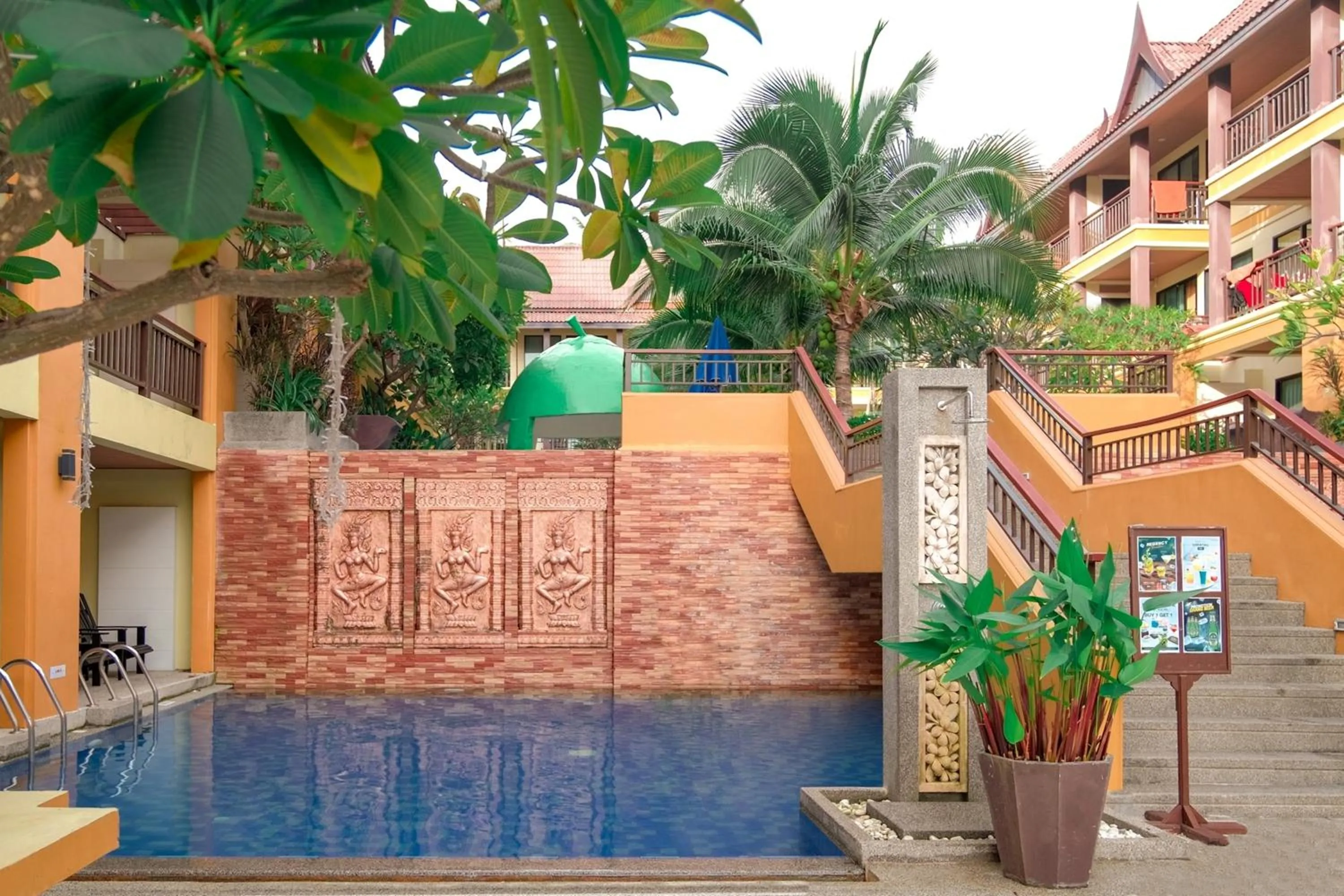 Garden in Diamond Cottage Resort & Spa