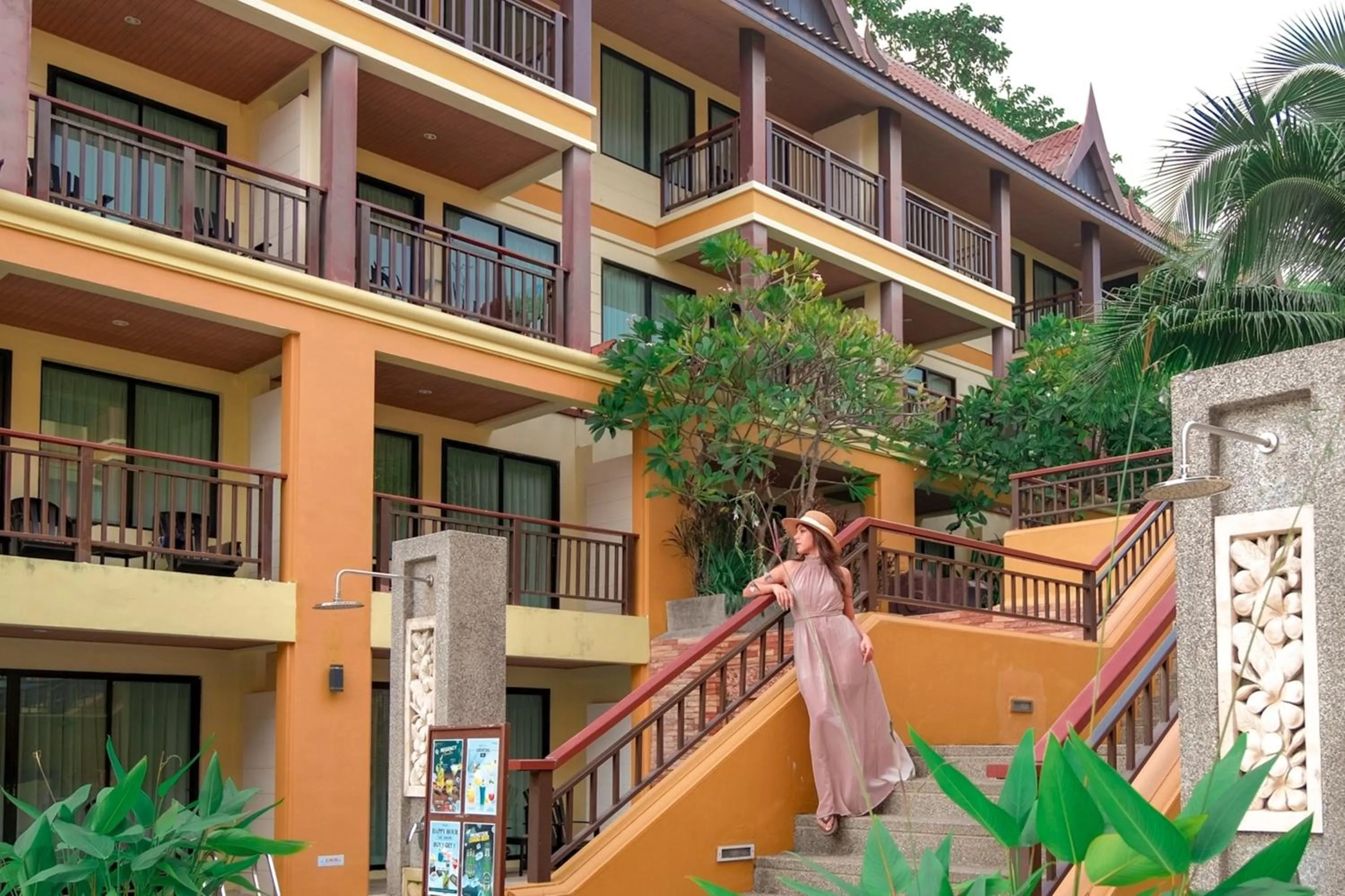 Property building in Diamond Cottage Resort & Spa