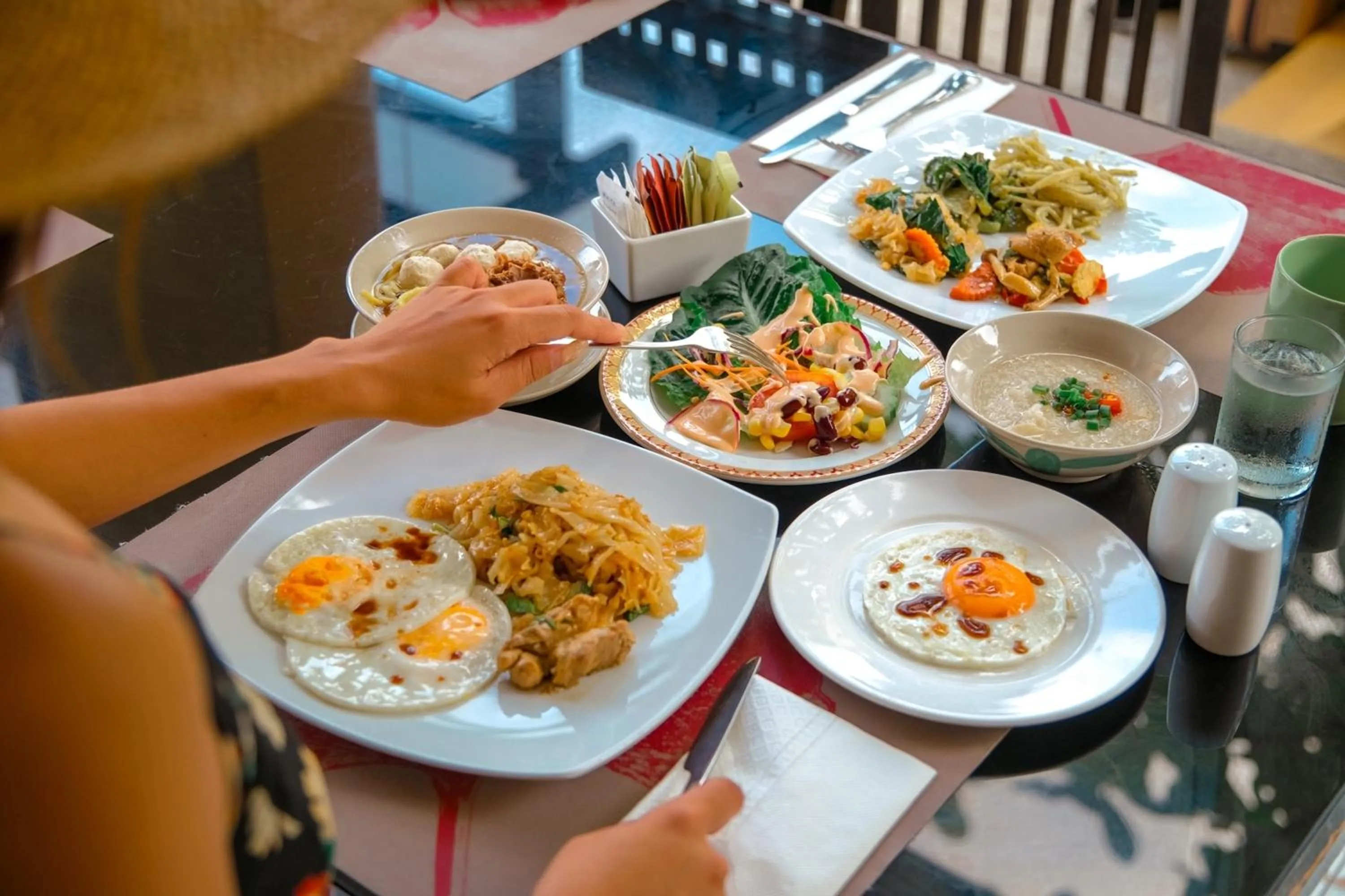 Restaurant/places to eat in Diamond Cottage Resort & Spa