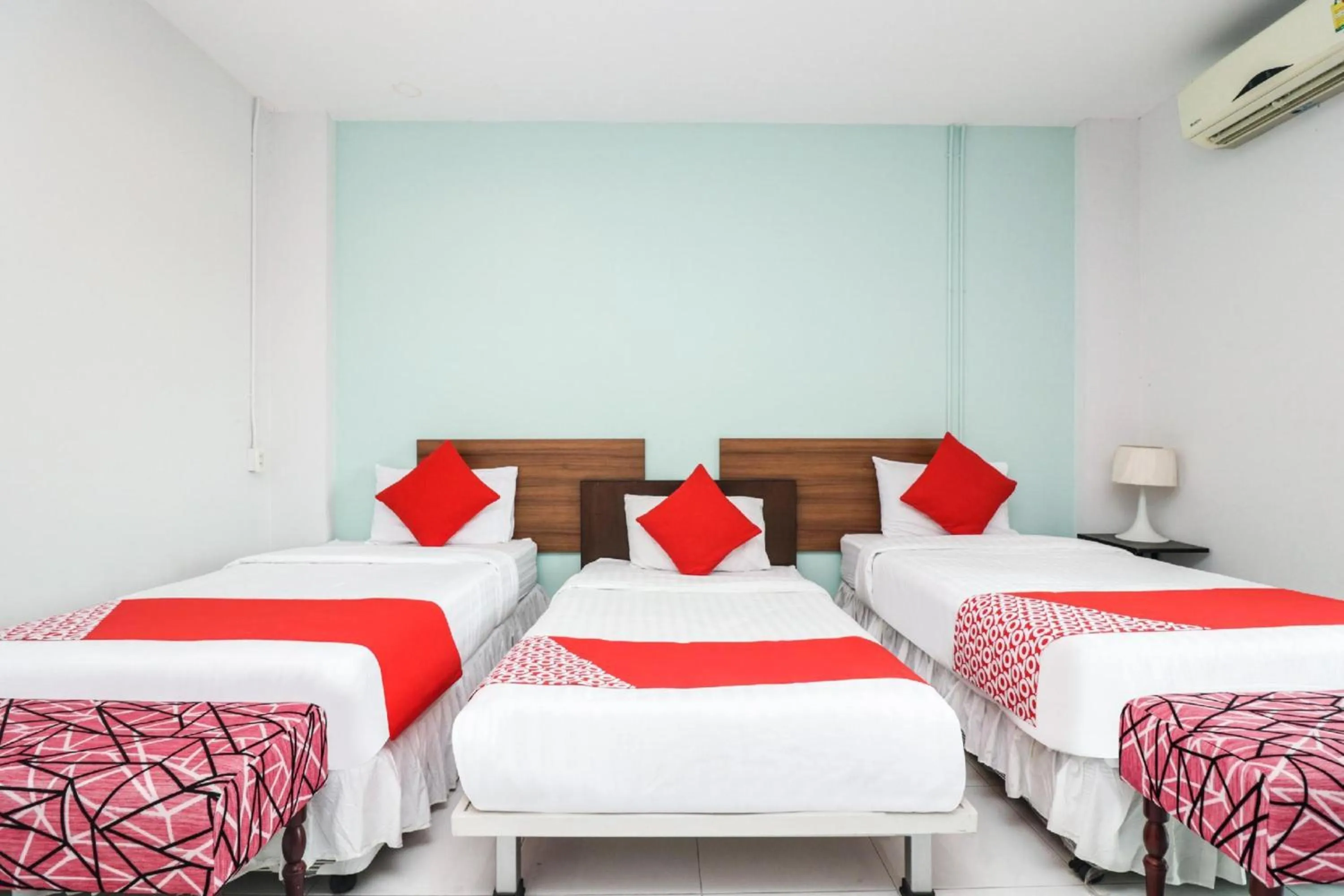 Bedroom, Bed in King One Suvarnabhumi