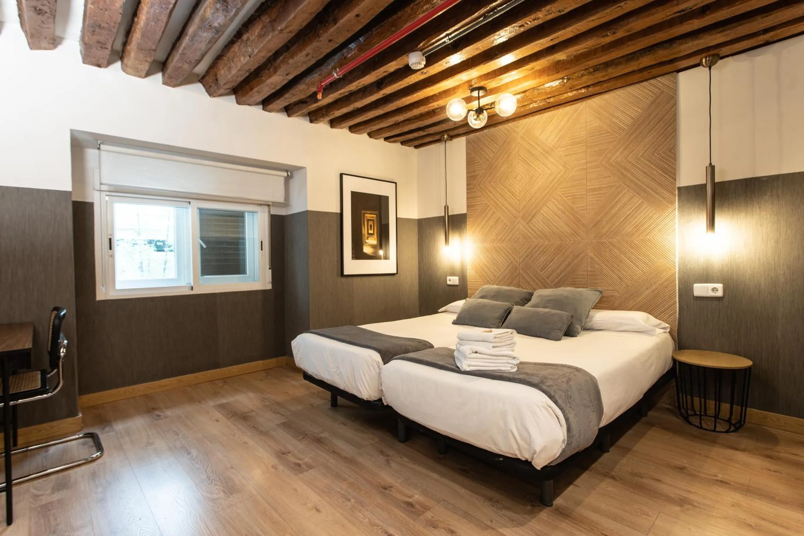 Bed in SUITES YOU Zinc