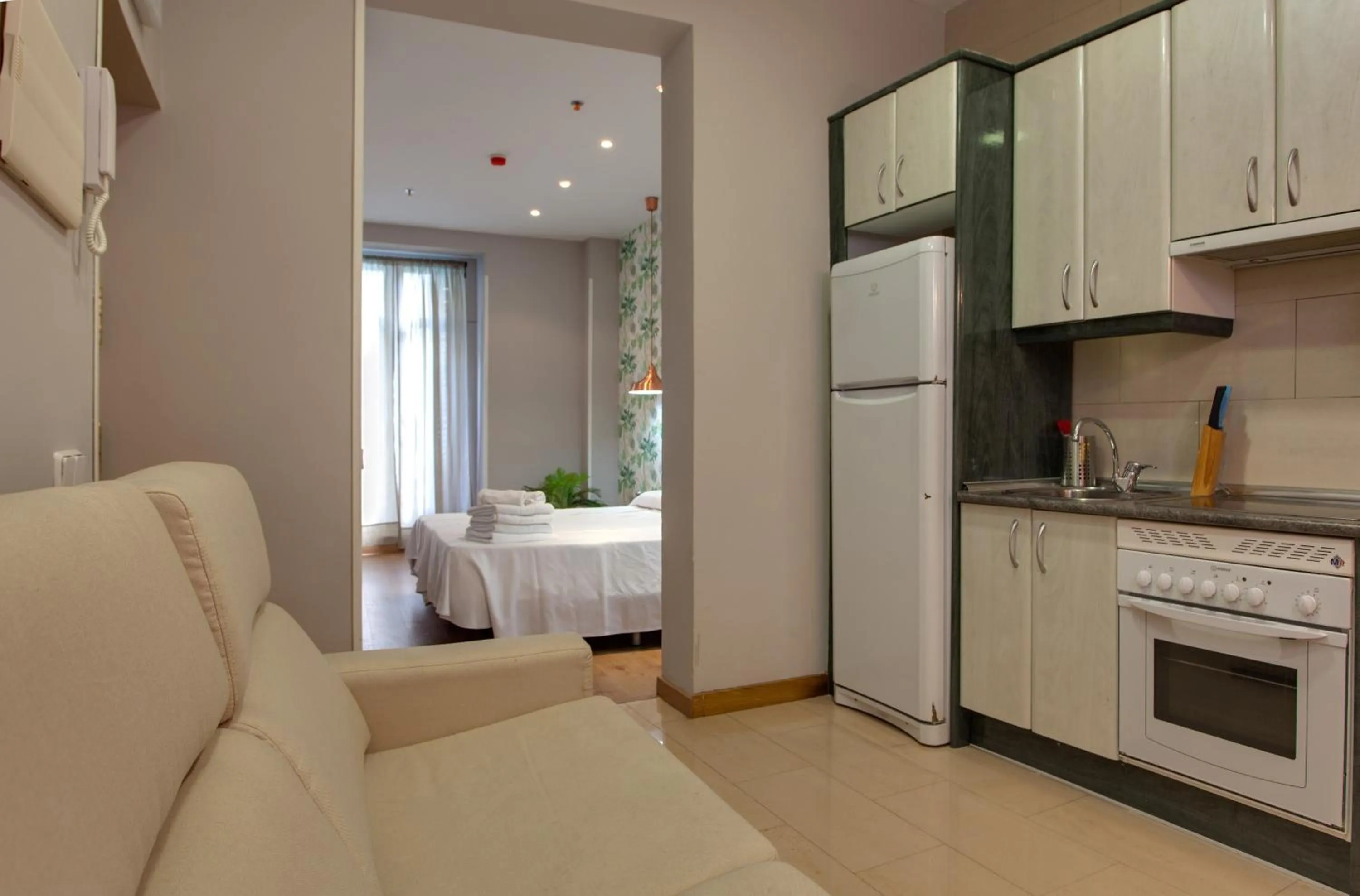 Kitchen or kitchenette in SUITES YOU Zinc