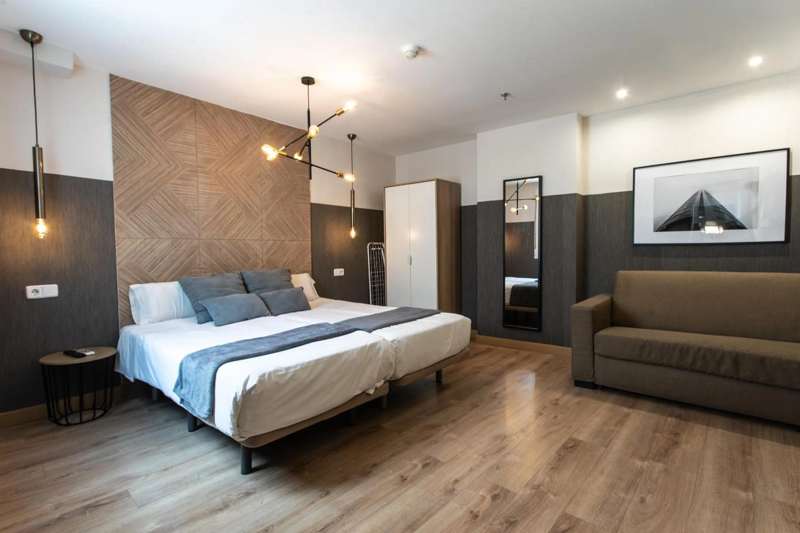 Bed in SUITES YOU Zinc