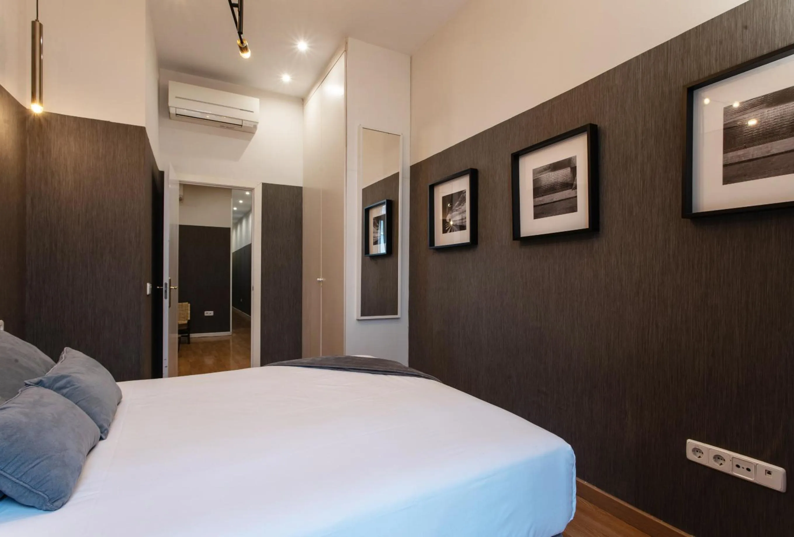 Bed in SUITES YOU Zinc