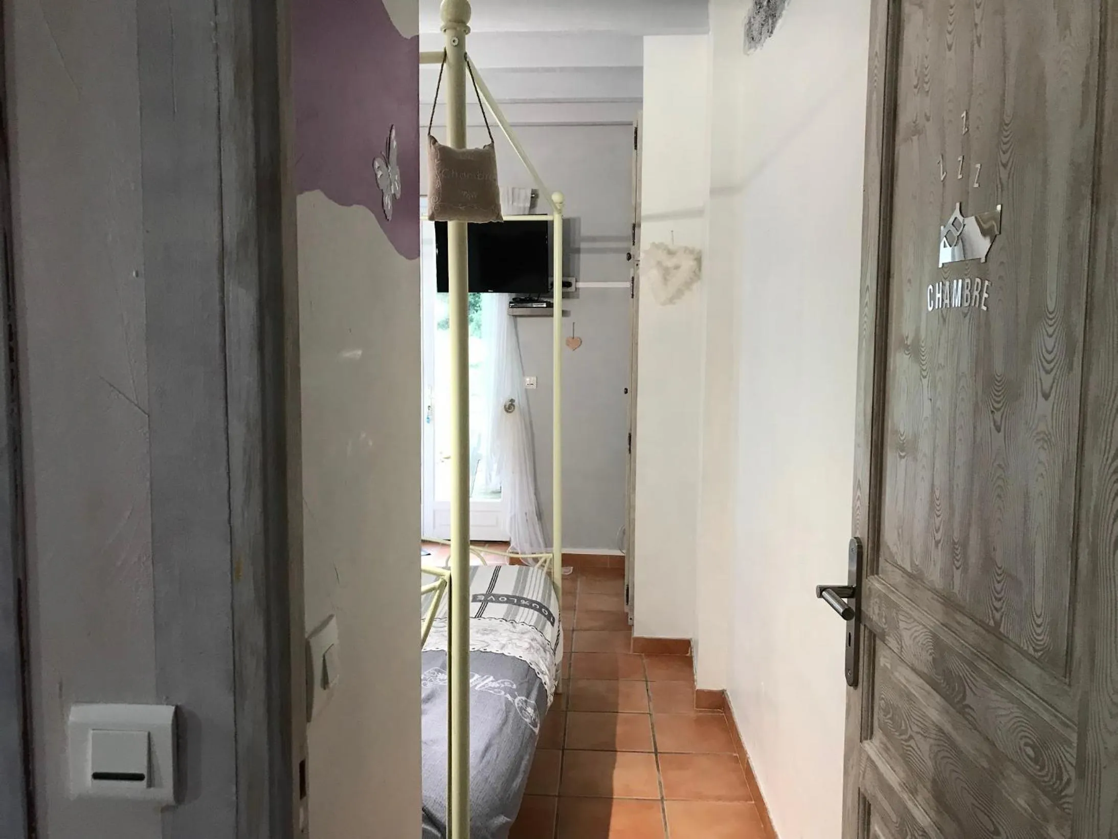 Bedroom, Bed in Domaine De Miraval