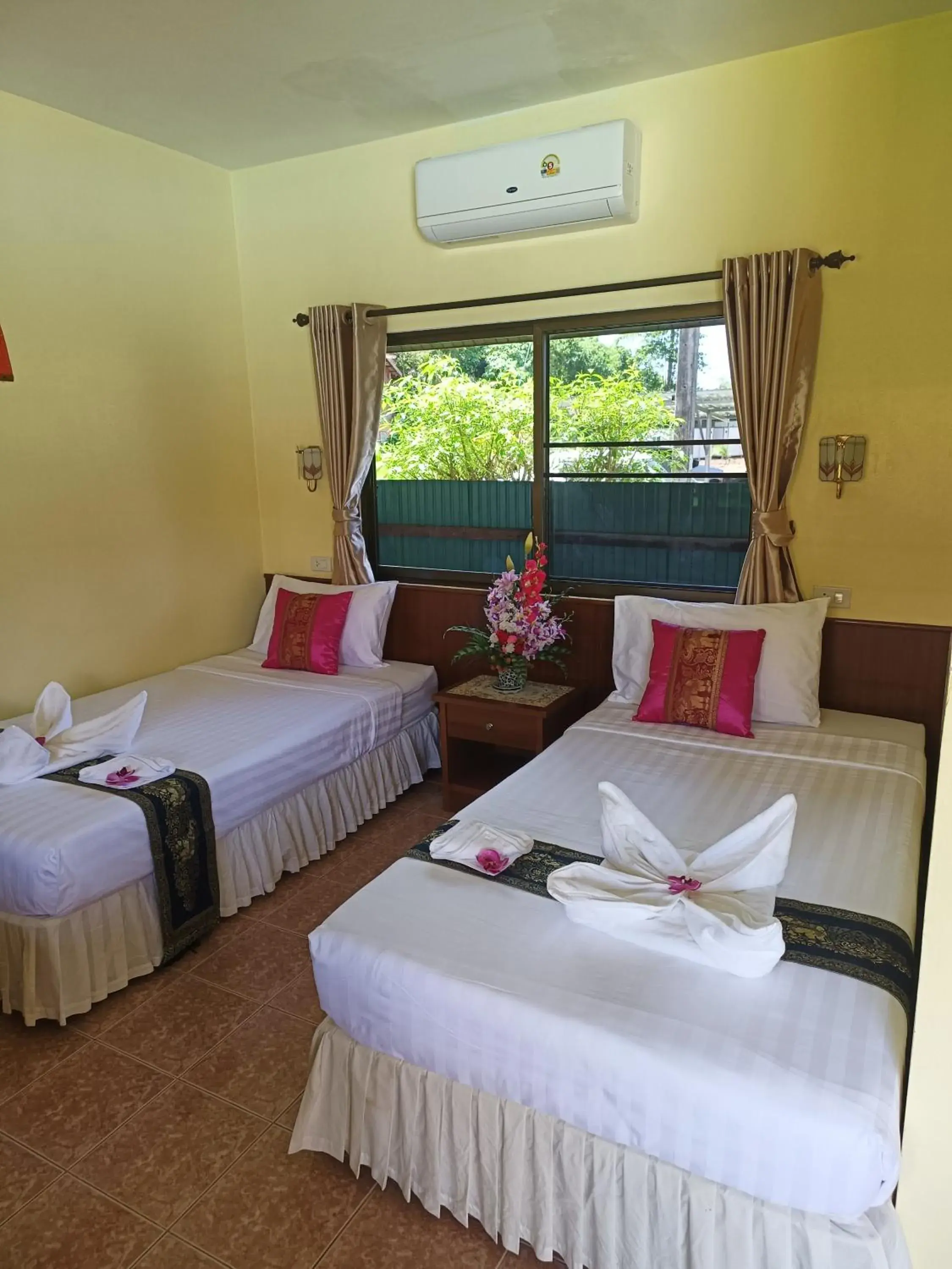 Deluxe Double or Twin Room in The Gold-Digger's Resort Deluxe Double or Twin Room in The Gold-Digger's Resort