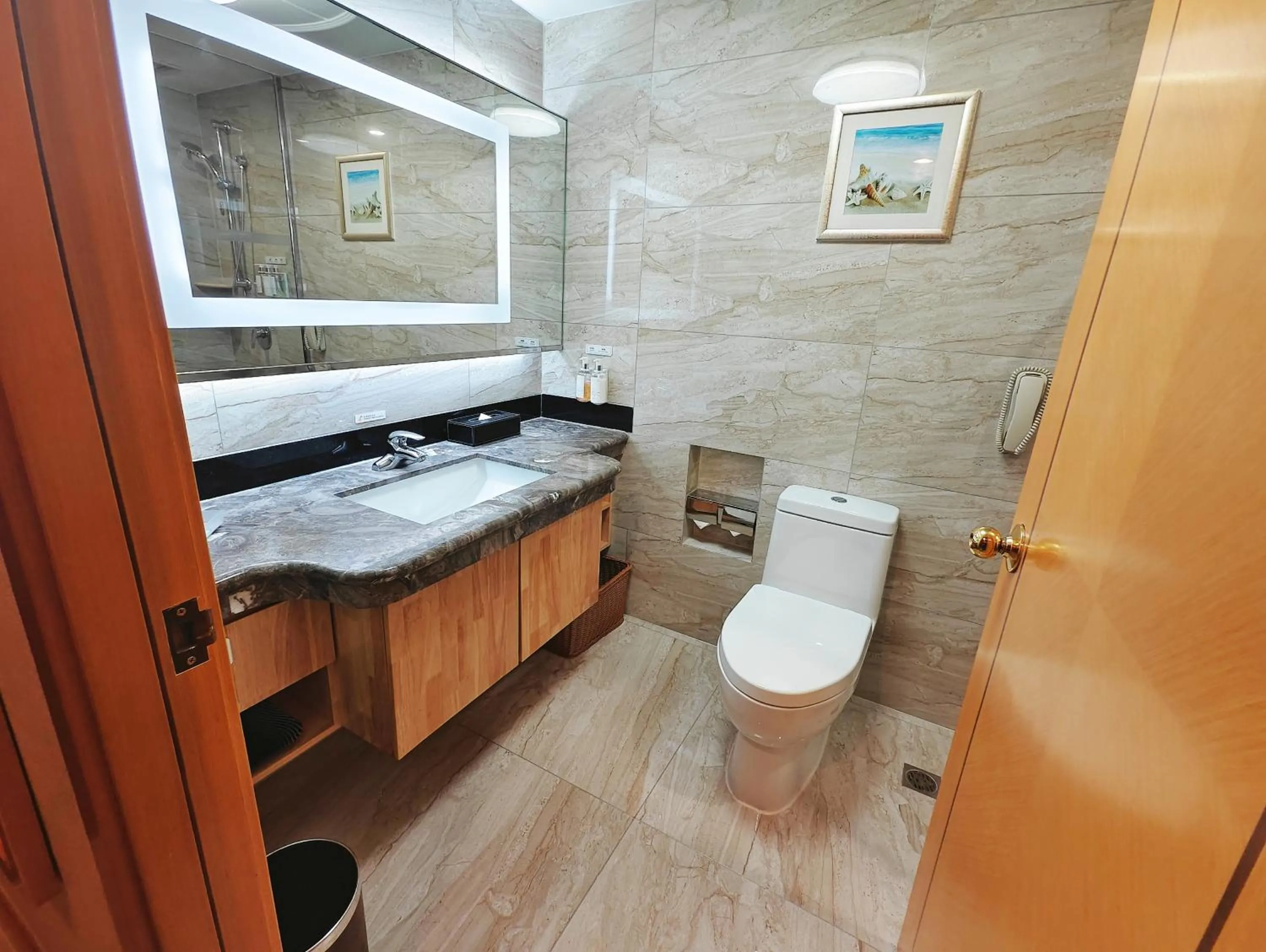 Property building in Holiday Inn Beijing Chang An West by IHG