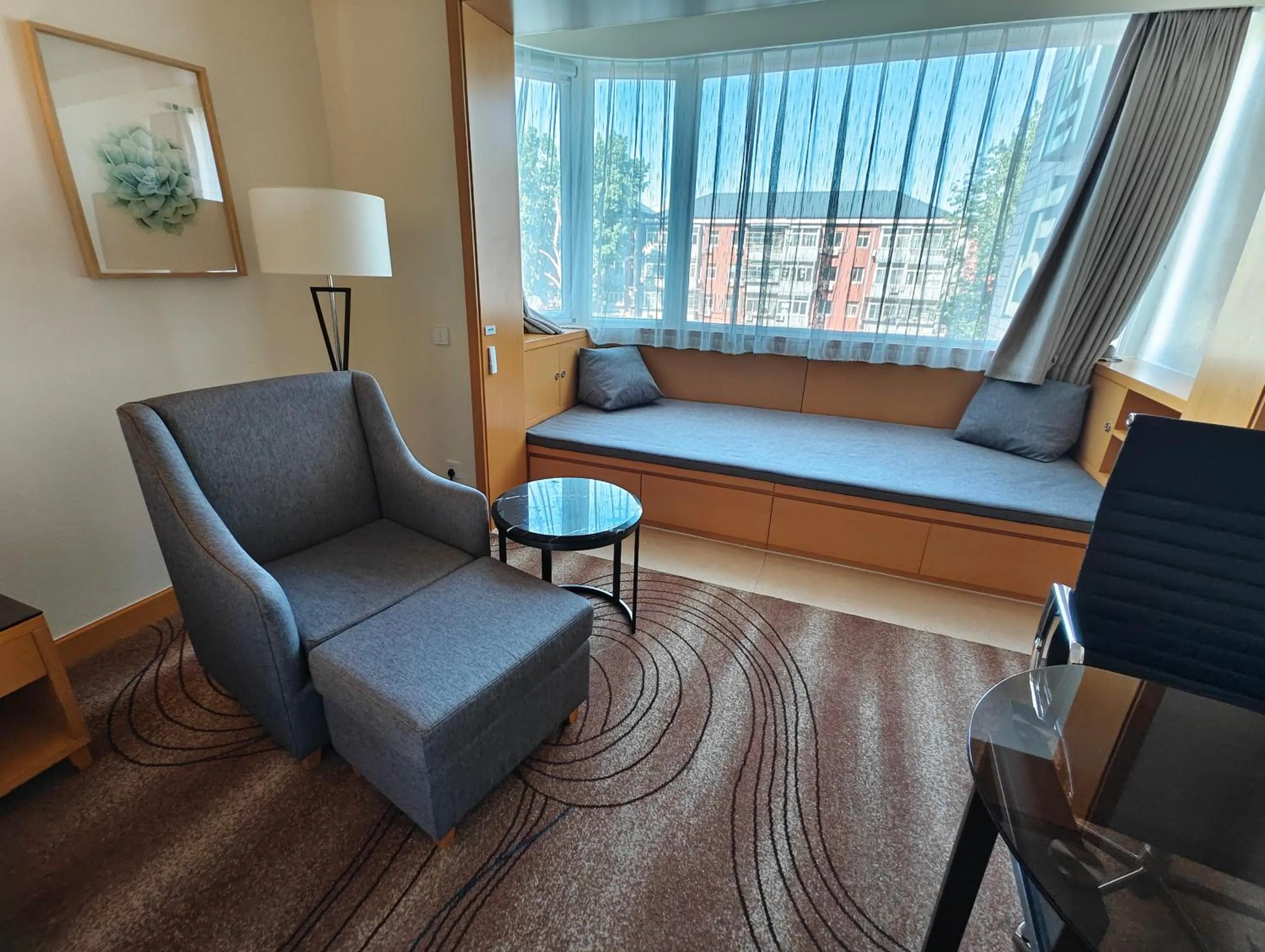 Seating area, Bed in Holiday Inn Beijing Chang An West by IHG
