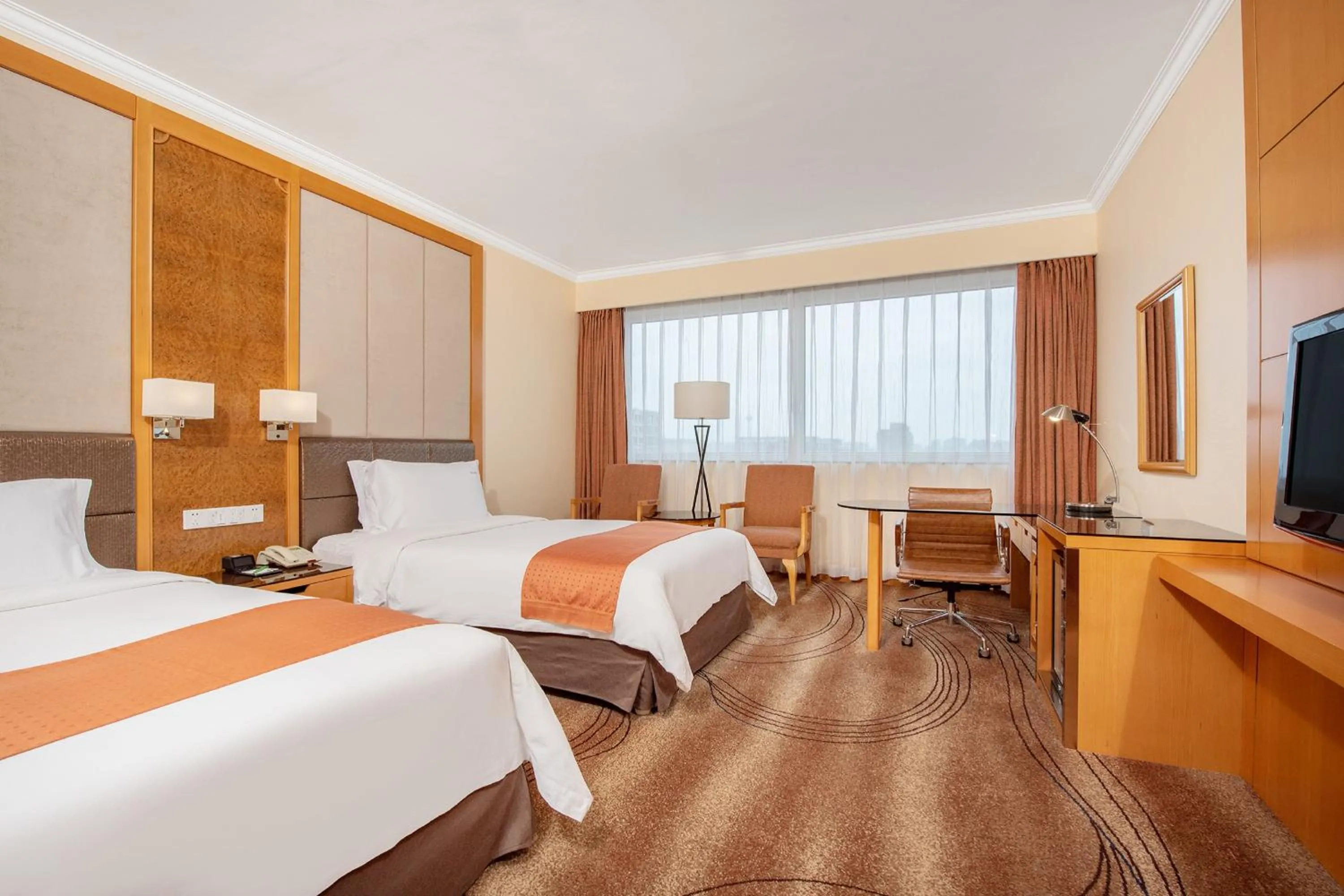 Photo of the whole room, Bed in Holiday Inn Beijing Chang An West by IHG