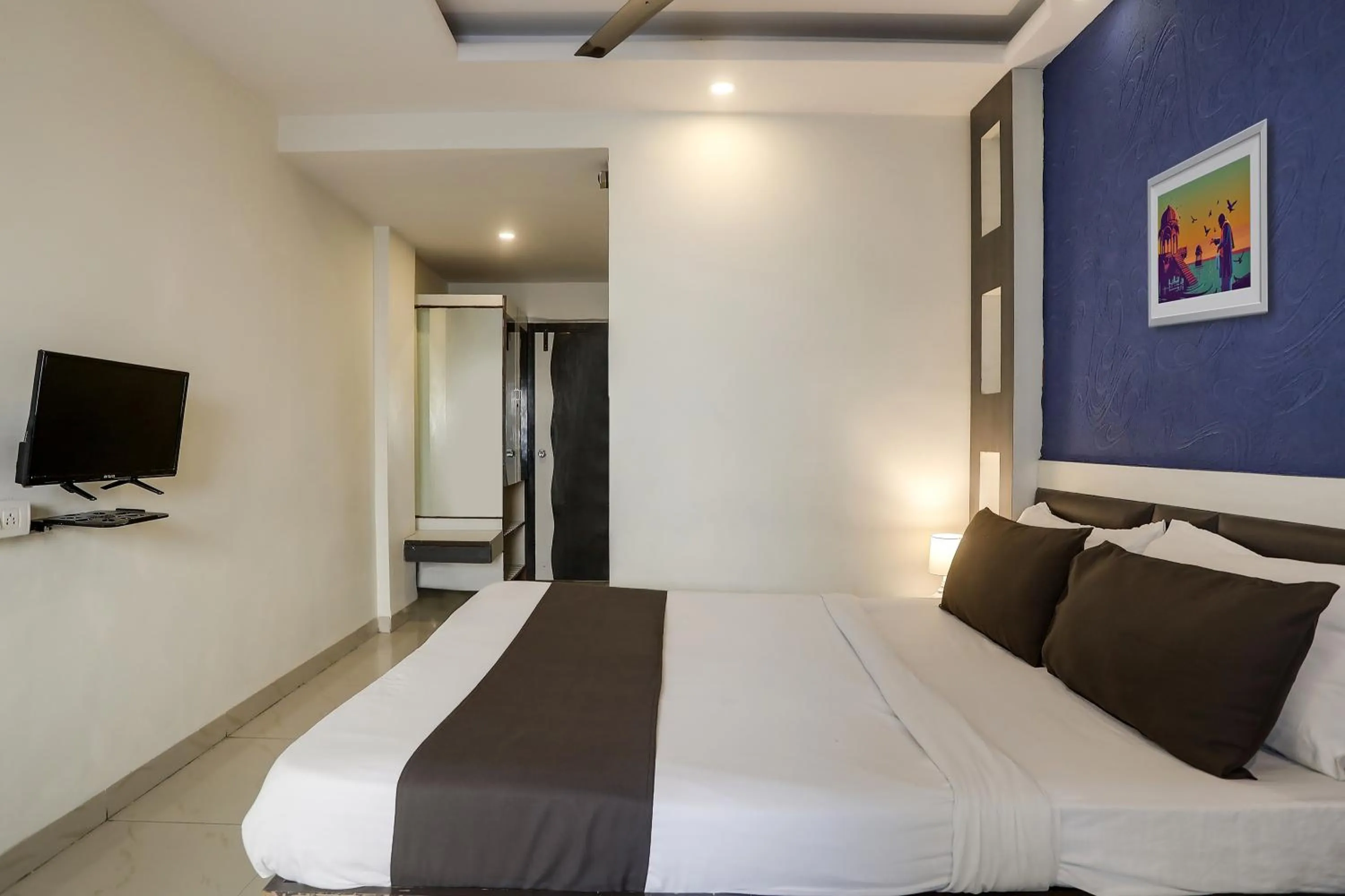 Bedroom, Bed in Super Capital O Prestige