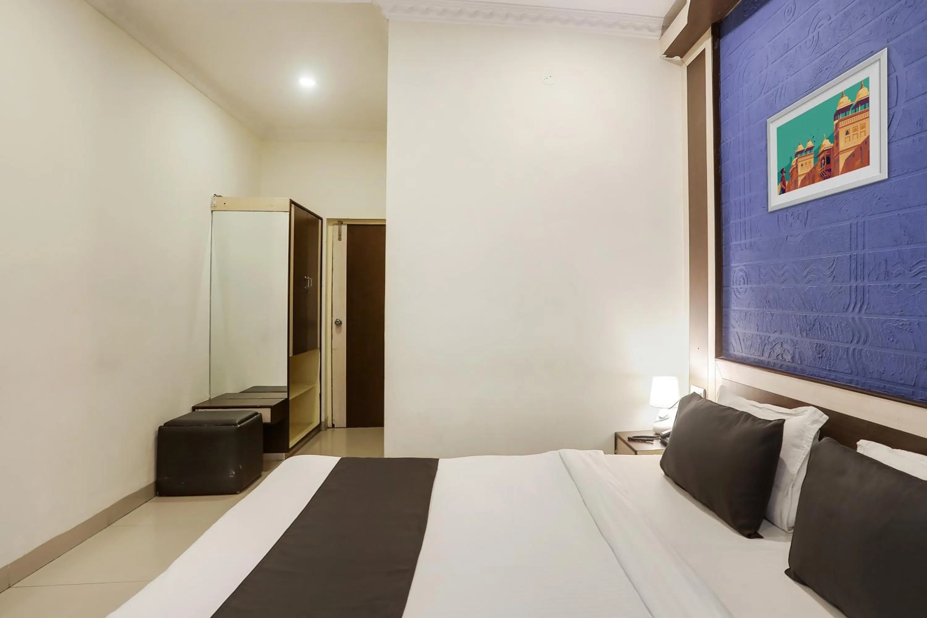 Bedroom, Bed in Super Capital O Prestige