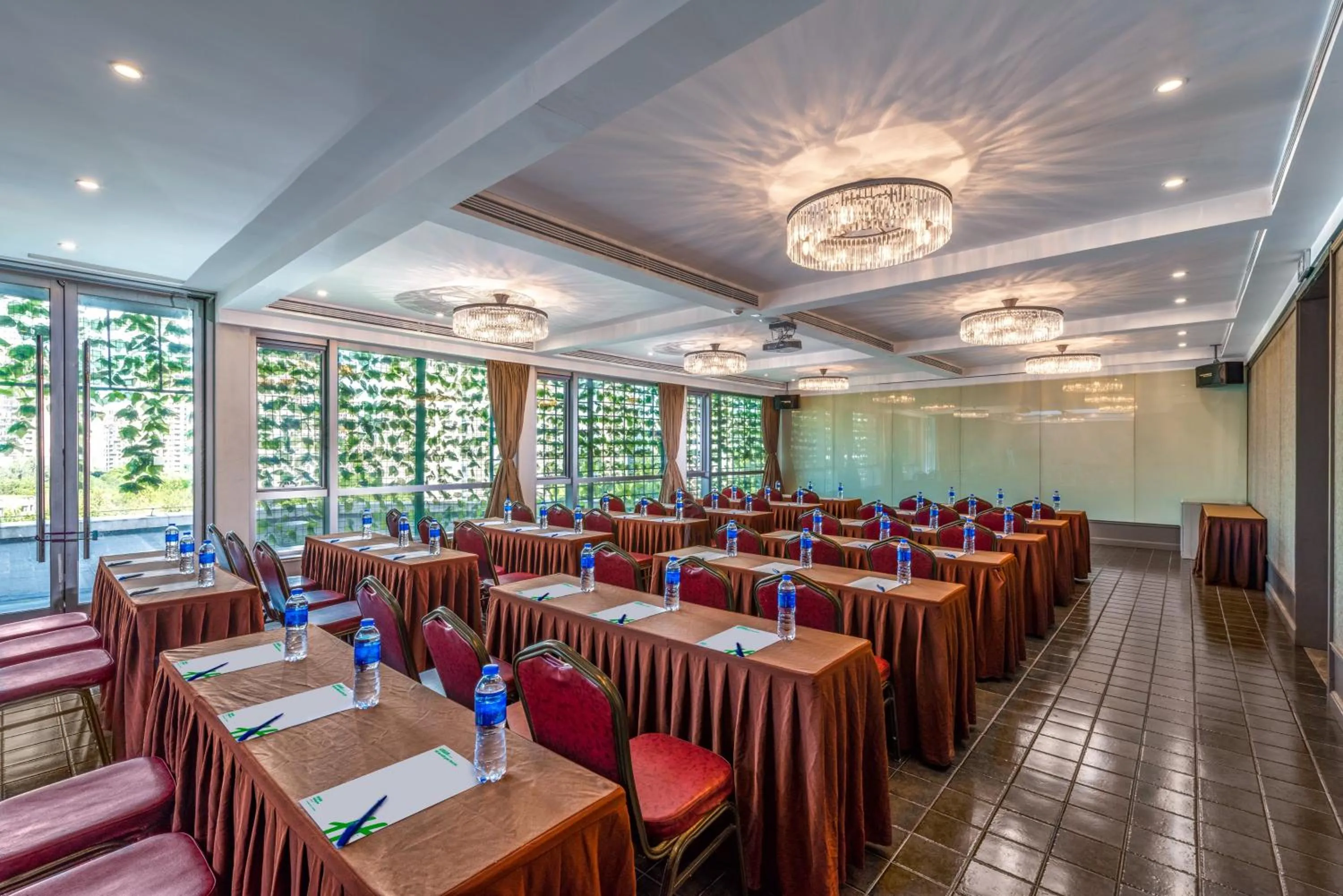Meeting/conference room in LeafIN Hotel Beijing Wangjing SOHO