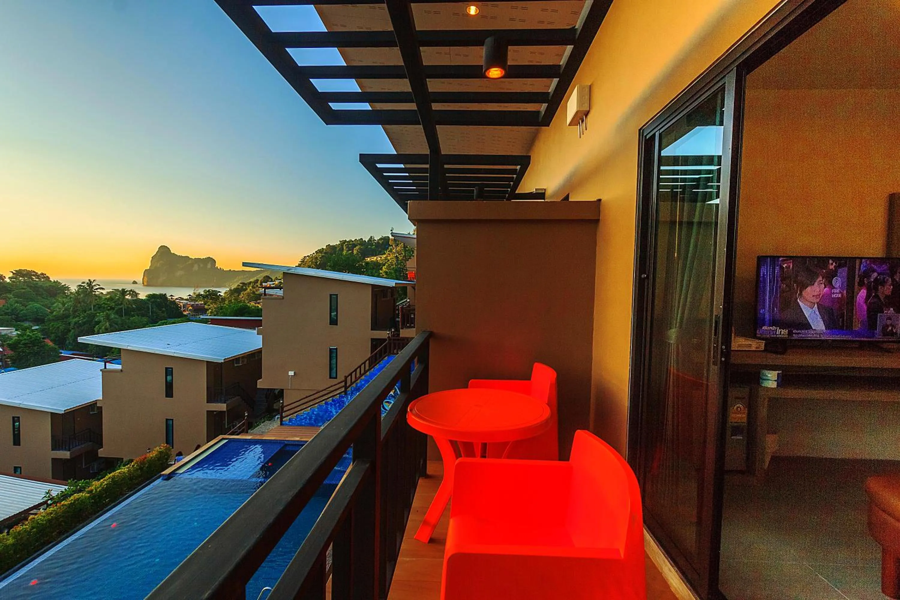 Balcony/Terrace in Phi Phi Top View Resort