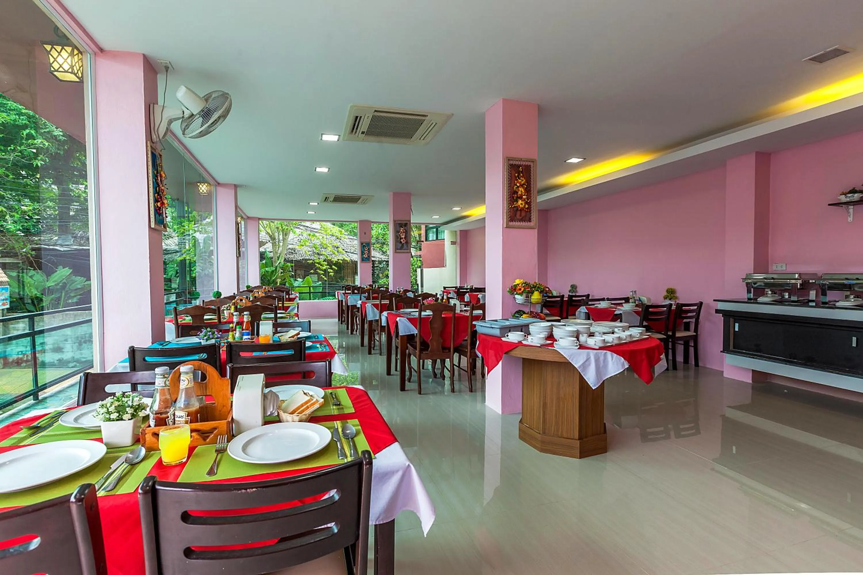 Restaurant/places to eat in Phi Phi Top View Resort