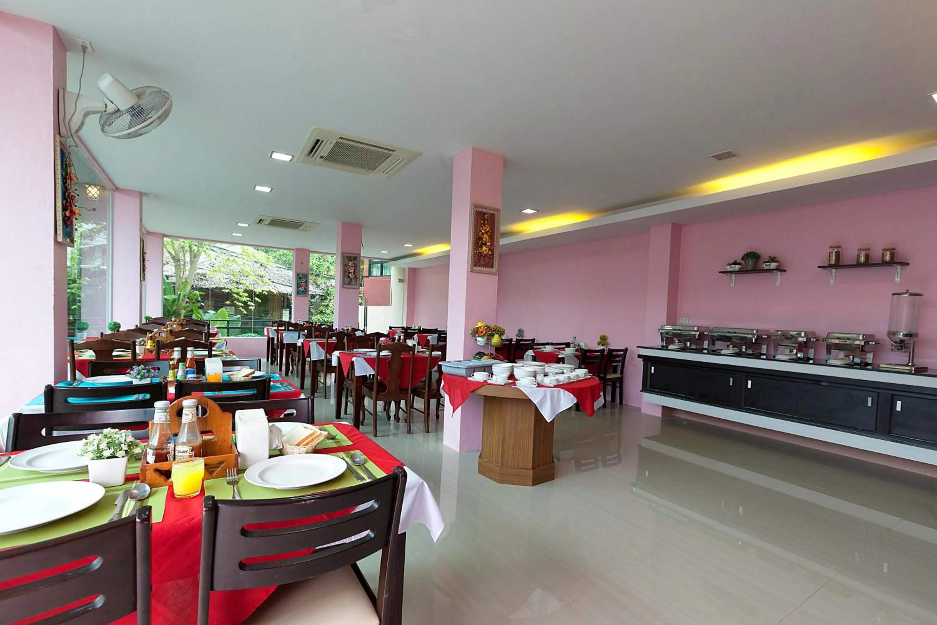 Restaurant/places to eat in Phi Phi Top View Resort