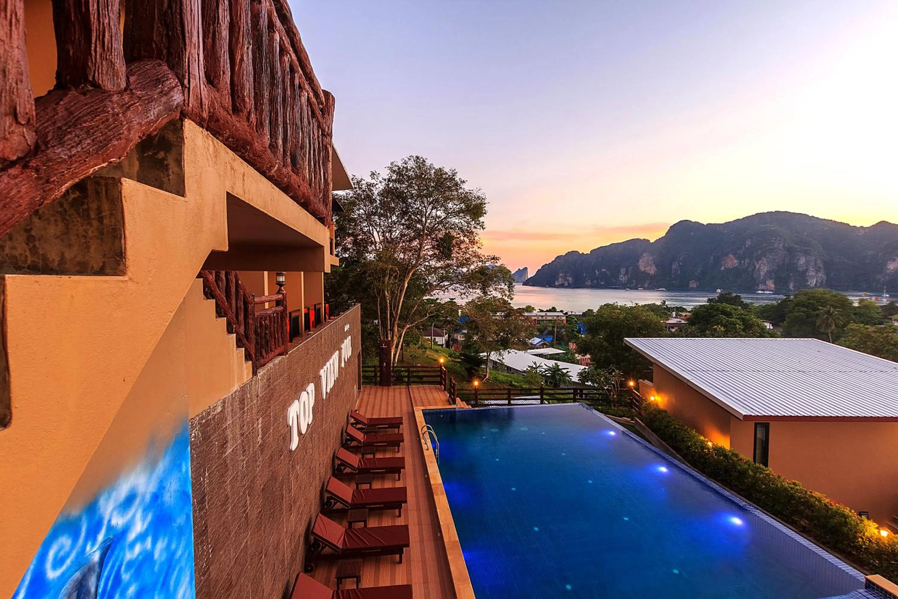 Swimming pool in Phi Phi Top View Resort