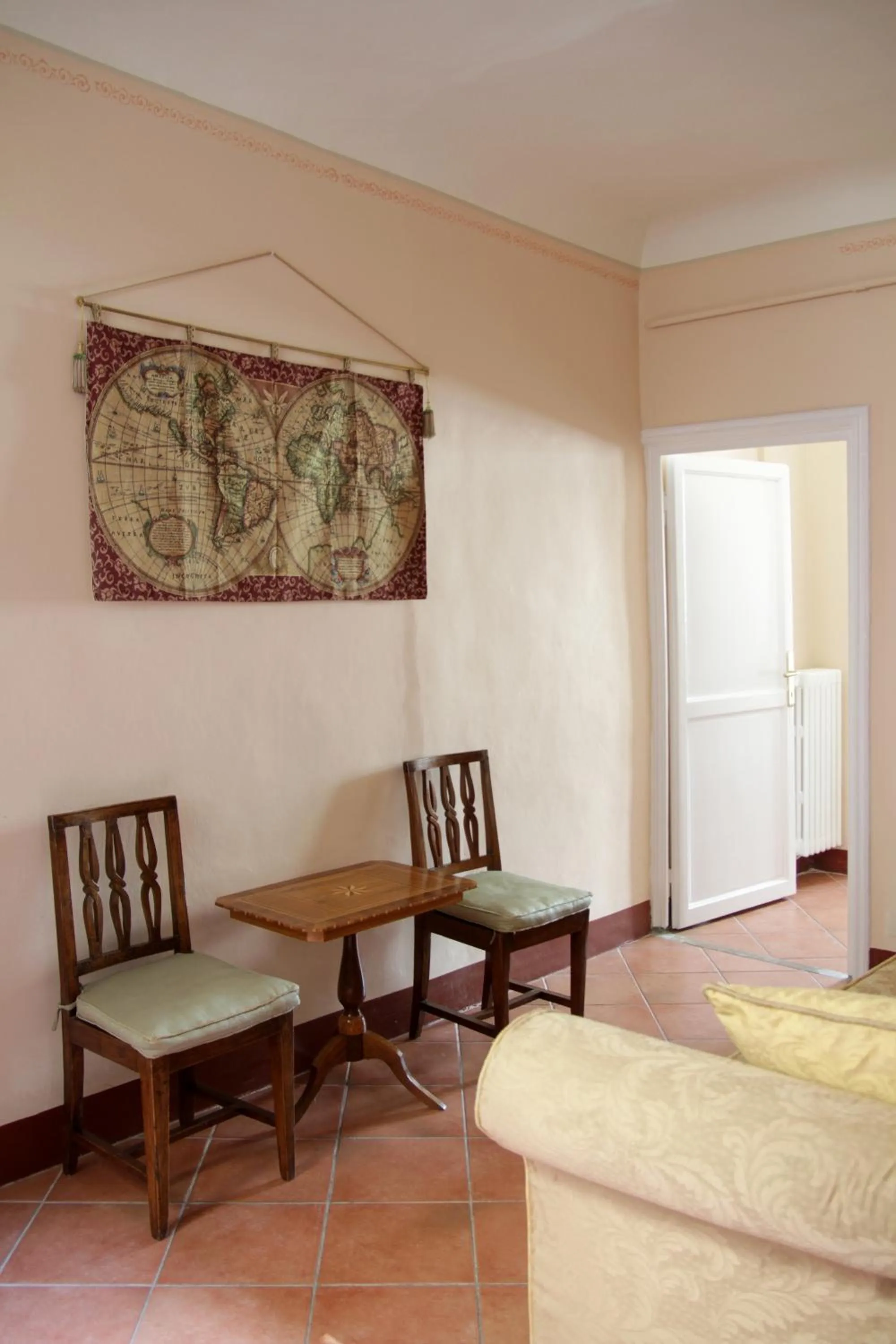 Decorative detail, Bed in B&B A Florence View