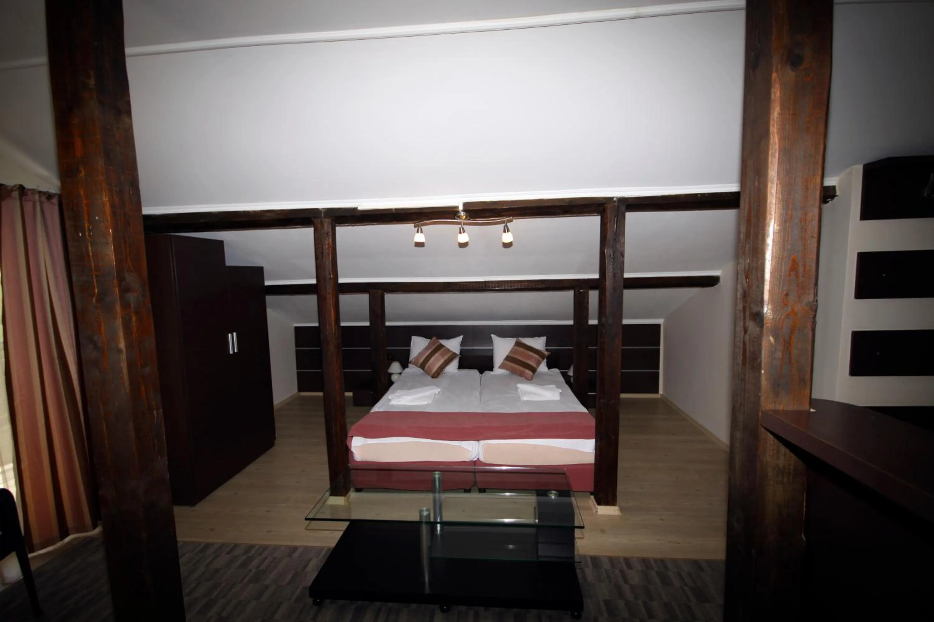 Neighbourhood, Bed in Hotel Briz