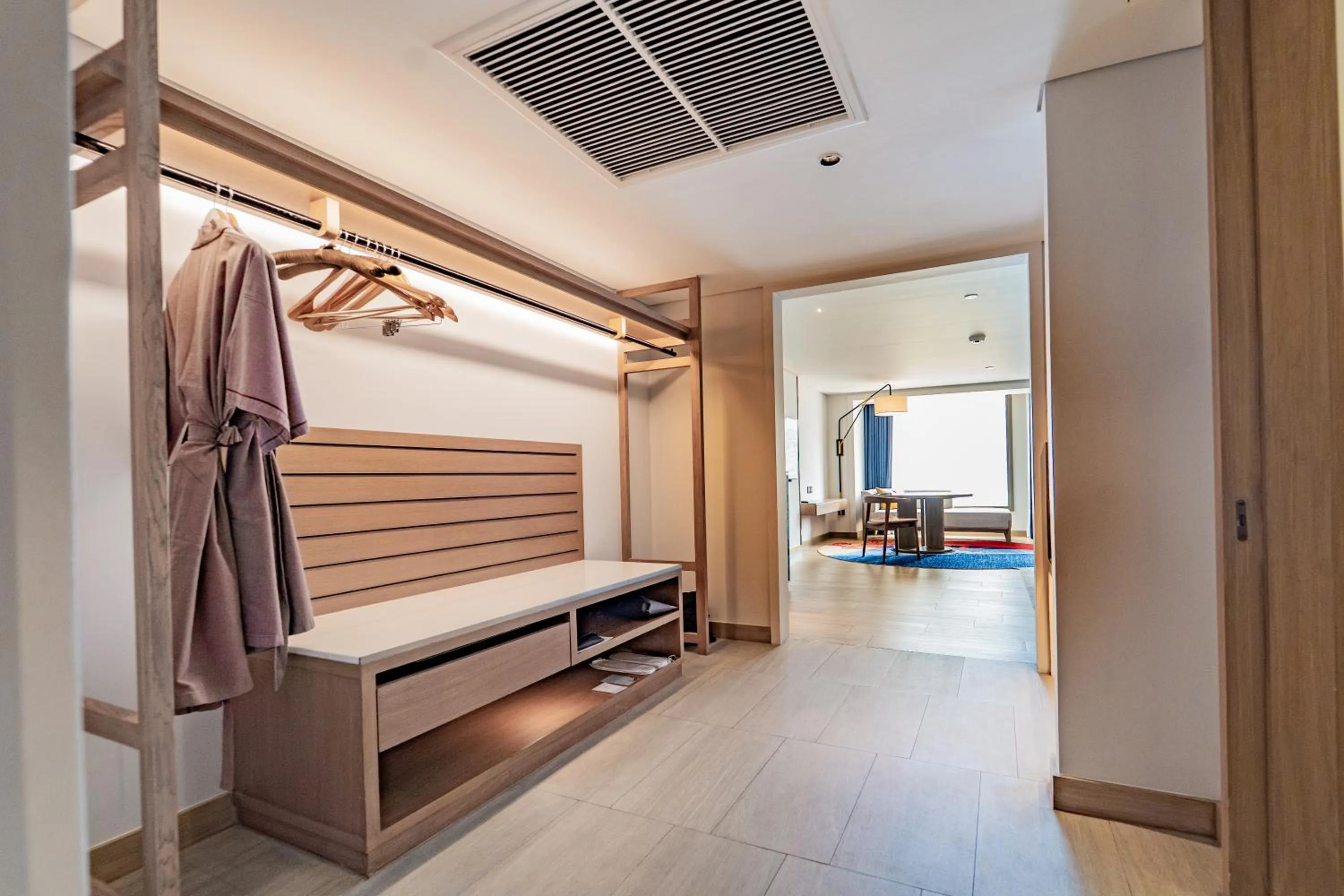 wardrobe, Bed in Montien Hotel Surawong Bangkok