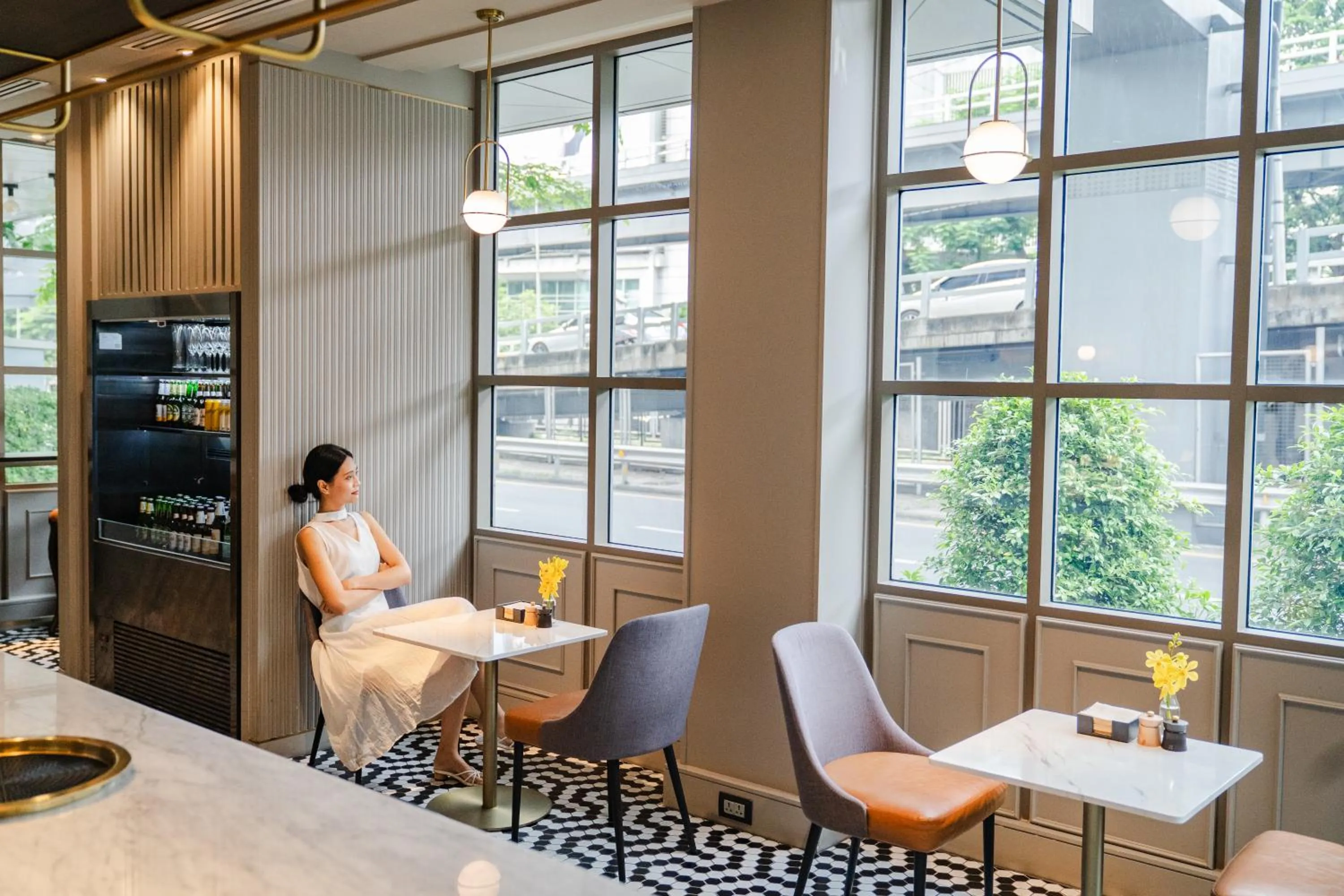 Restaurant/places to eat in Montien Hotel Surawong Bangkok