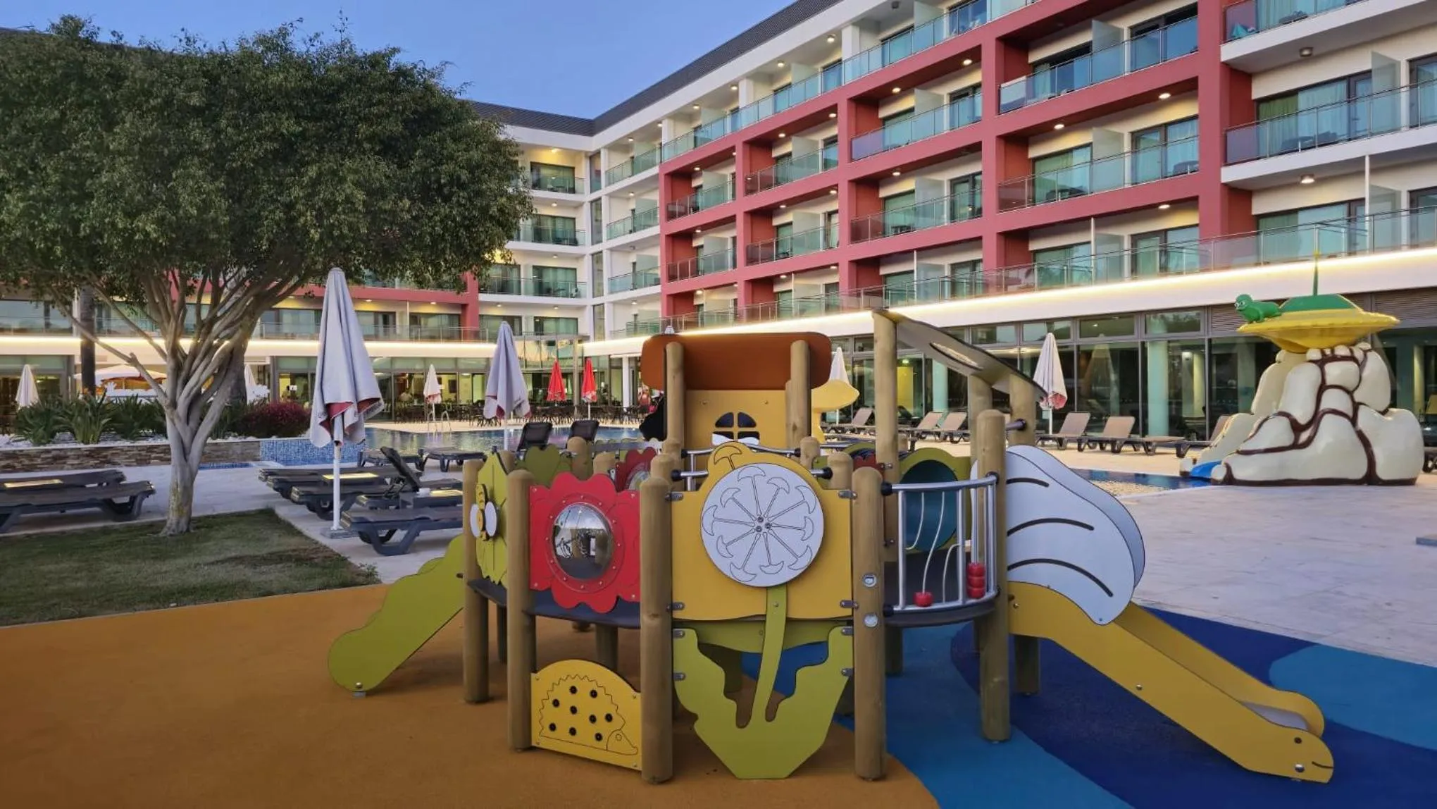 Children play ground in Aquashow Park Hotel