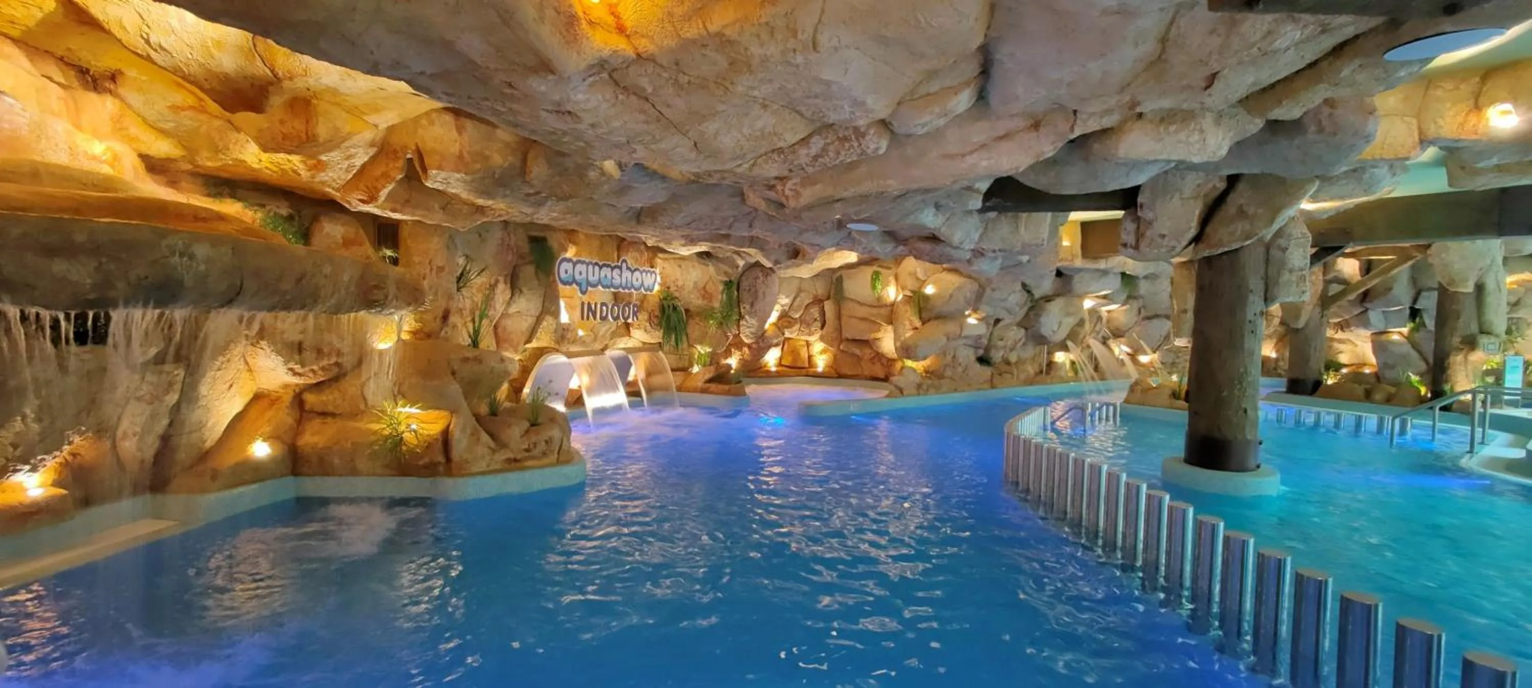 Aqua park in Aquashow Park Hotel