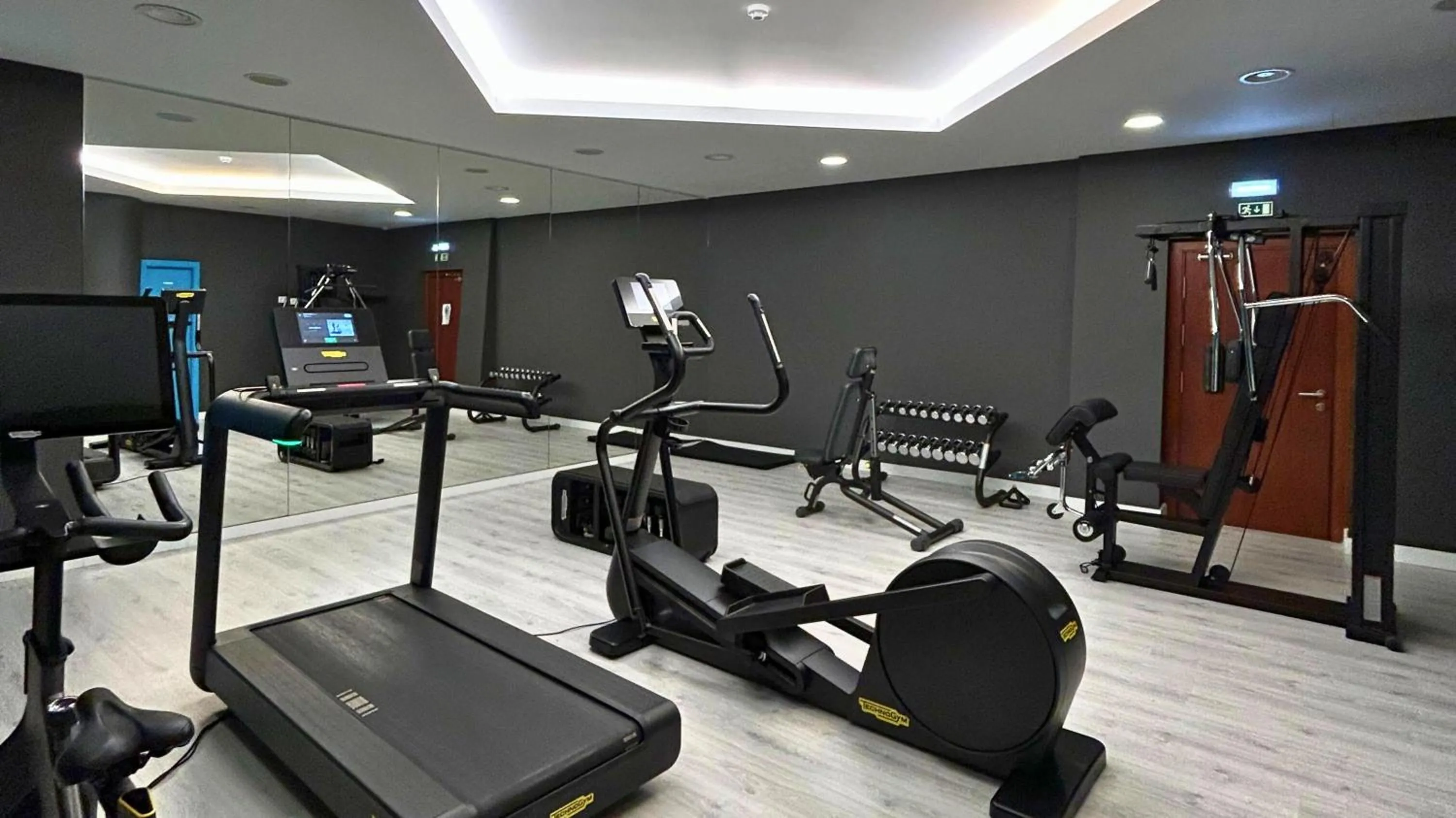 Fitness centre/facilities in Aquashow Park Hotel