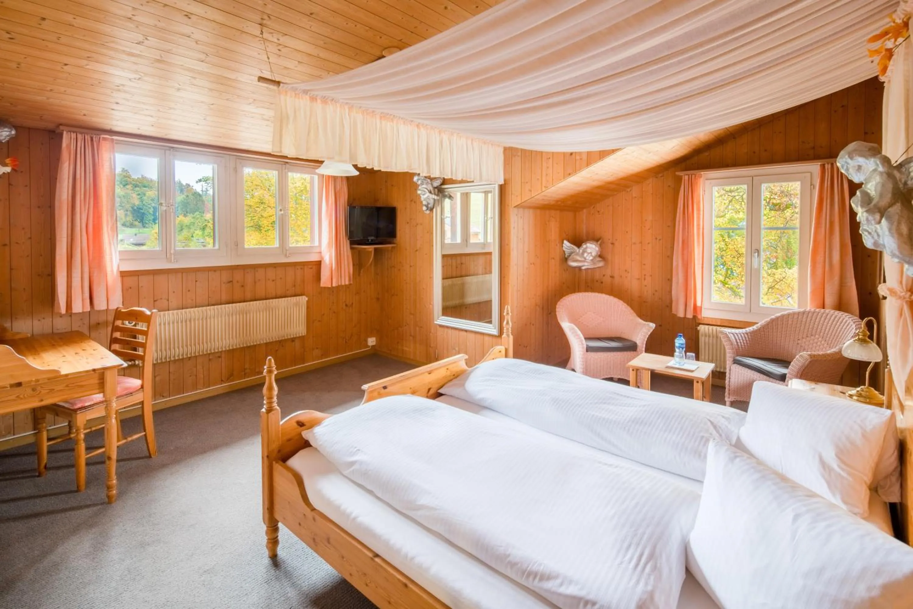 Photo of the whole room, Bed in Hotel Lindenhof by Crossworld AG