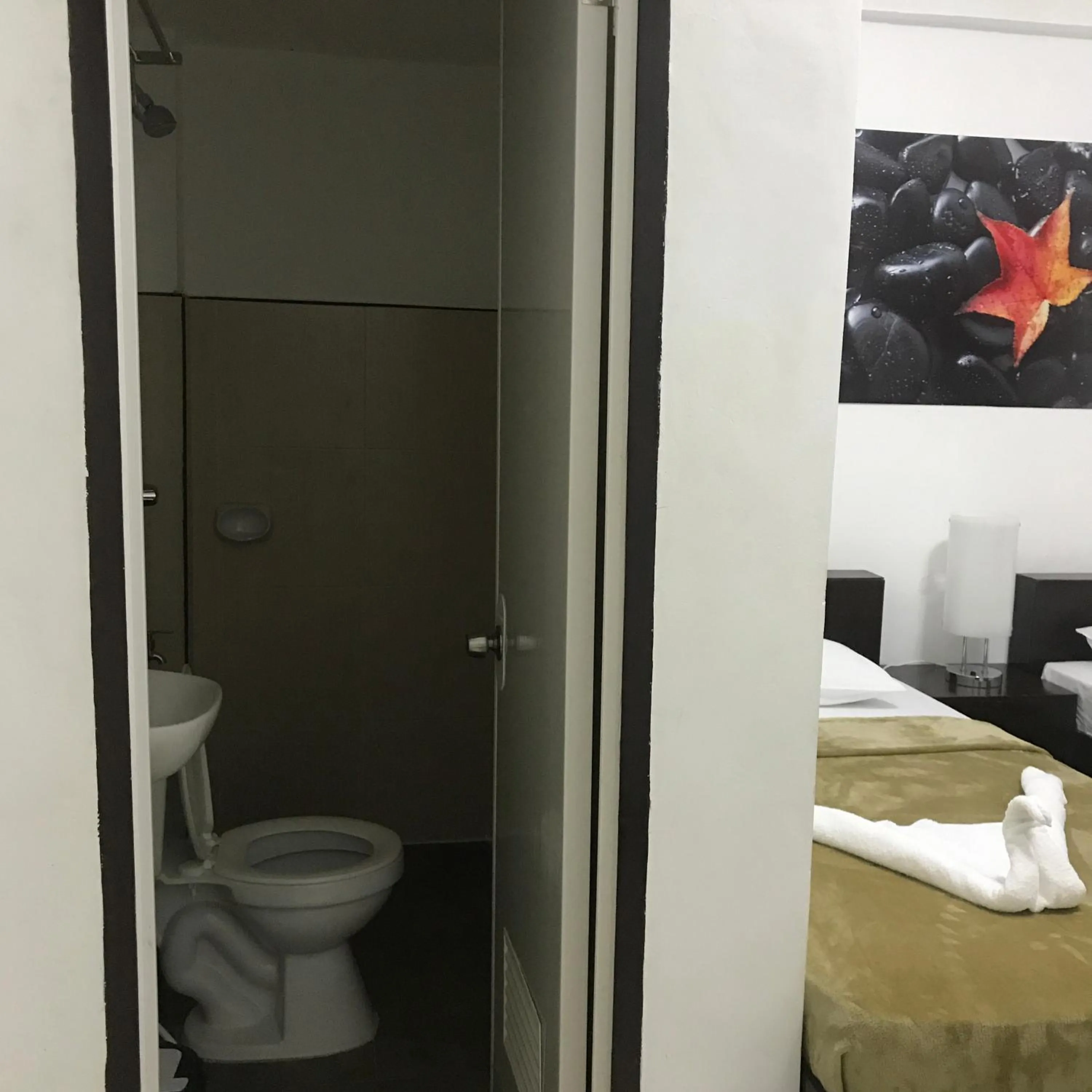 Bathroom in 4C's Tourist Lodge