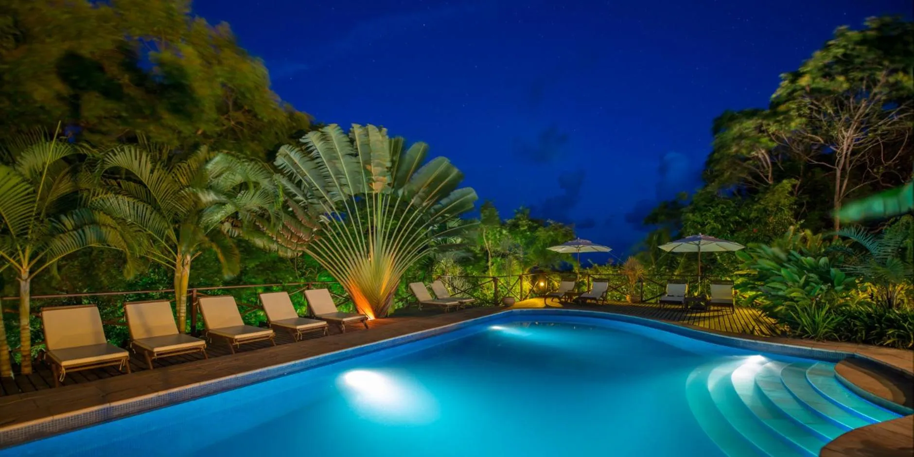 Swimming pool in Pousada Mangabeiras