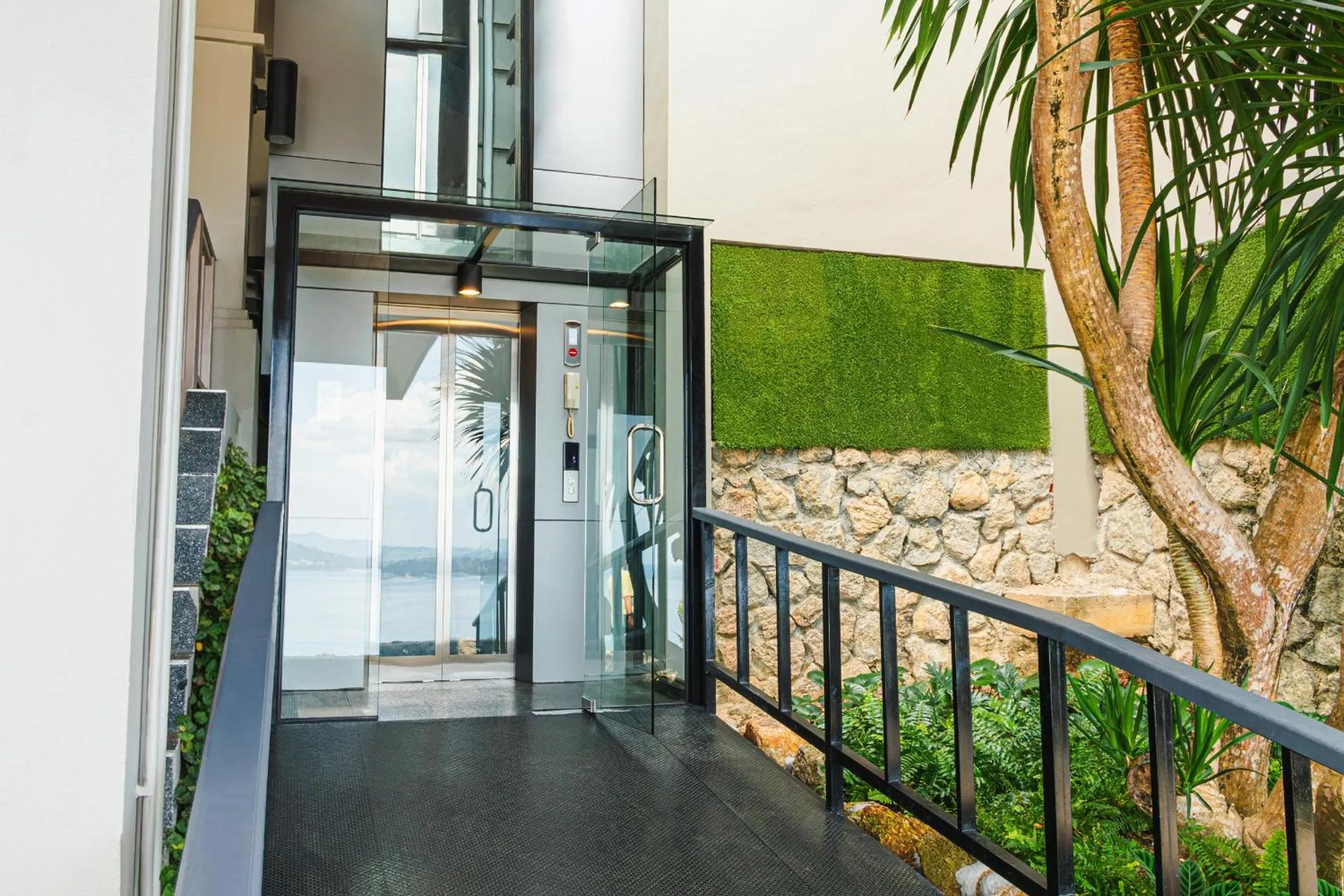 Area and facilities in Namaka Resort Kamala