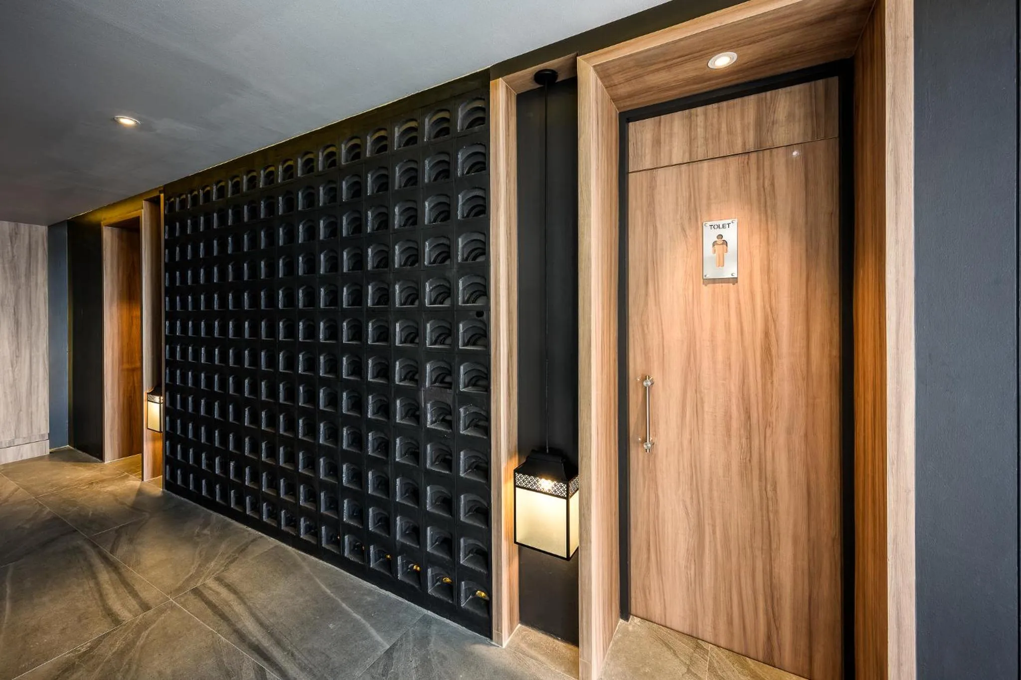 Toilet in Namaka Resort Kamala