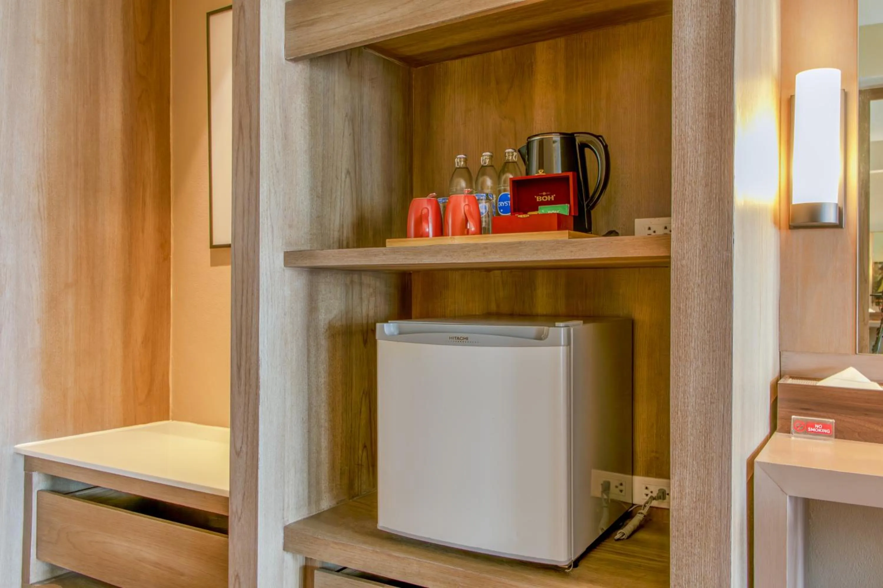 Coffee/tea facilities in Namaka Resort Kamala