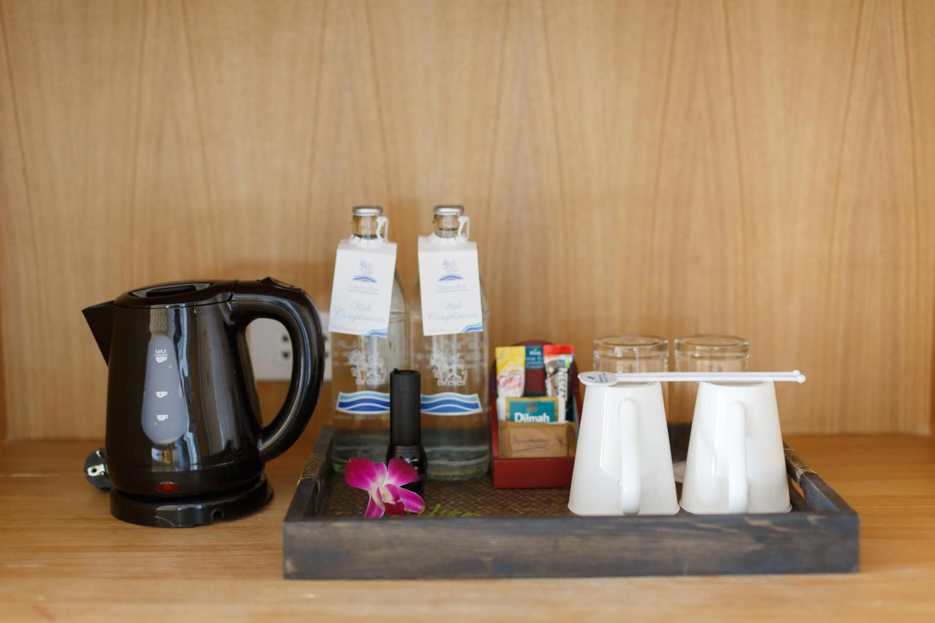 Coffee/tea facilities in Namaka Resort Kamala