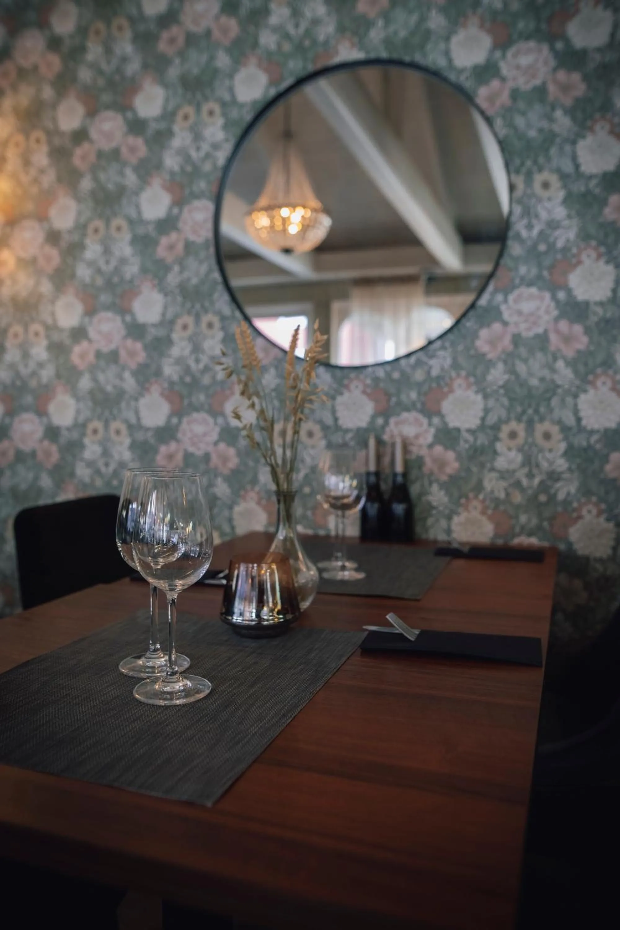 Restaurant/places to eat in Slottshotellet Annex