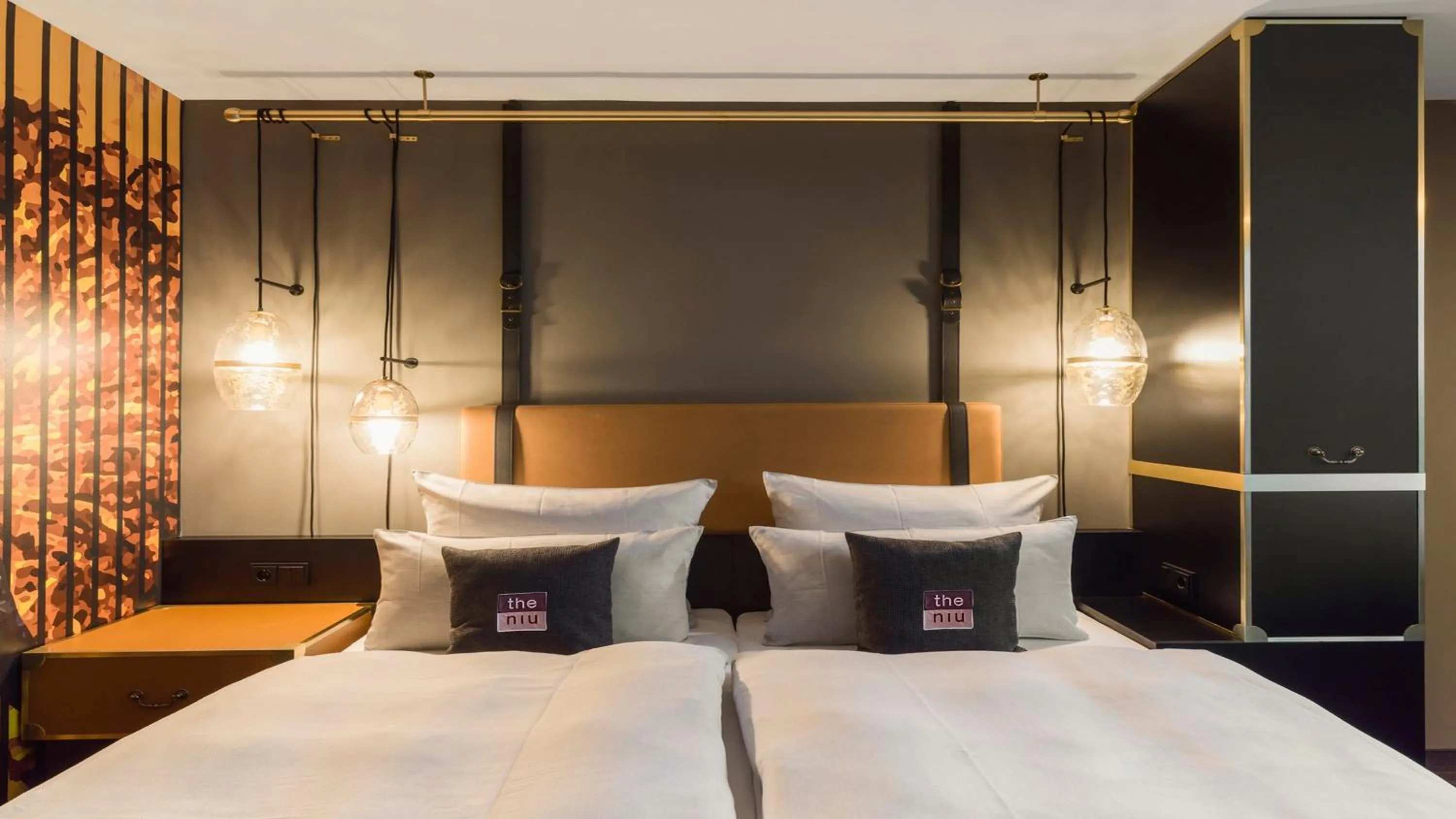 Photo of the whole room, Bed in Holiday Inn - the niu, Cobbles Essen by IHG